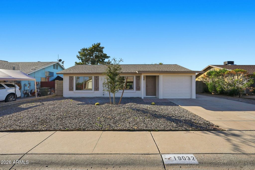 Photo of 19032 N 2nd Avenue, Phoenix, AZ 85027 (MLS # 6977169)