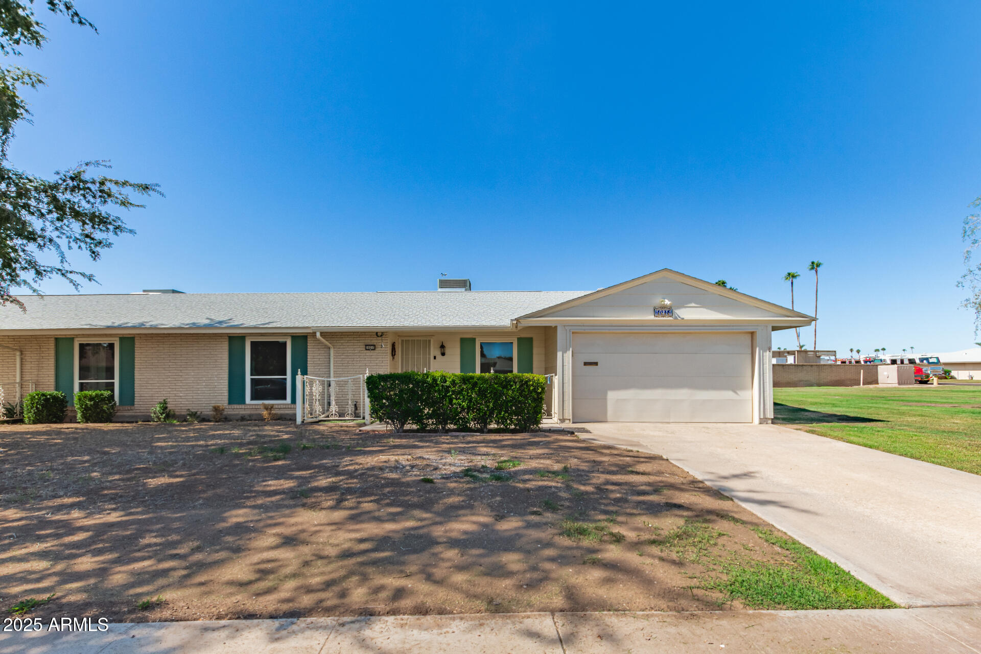 10215 W KINGSWOOD Circle