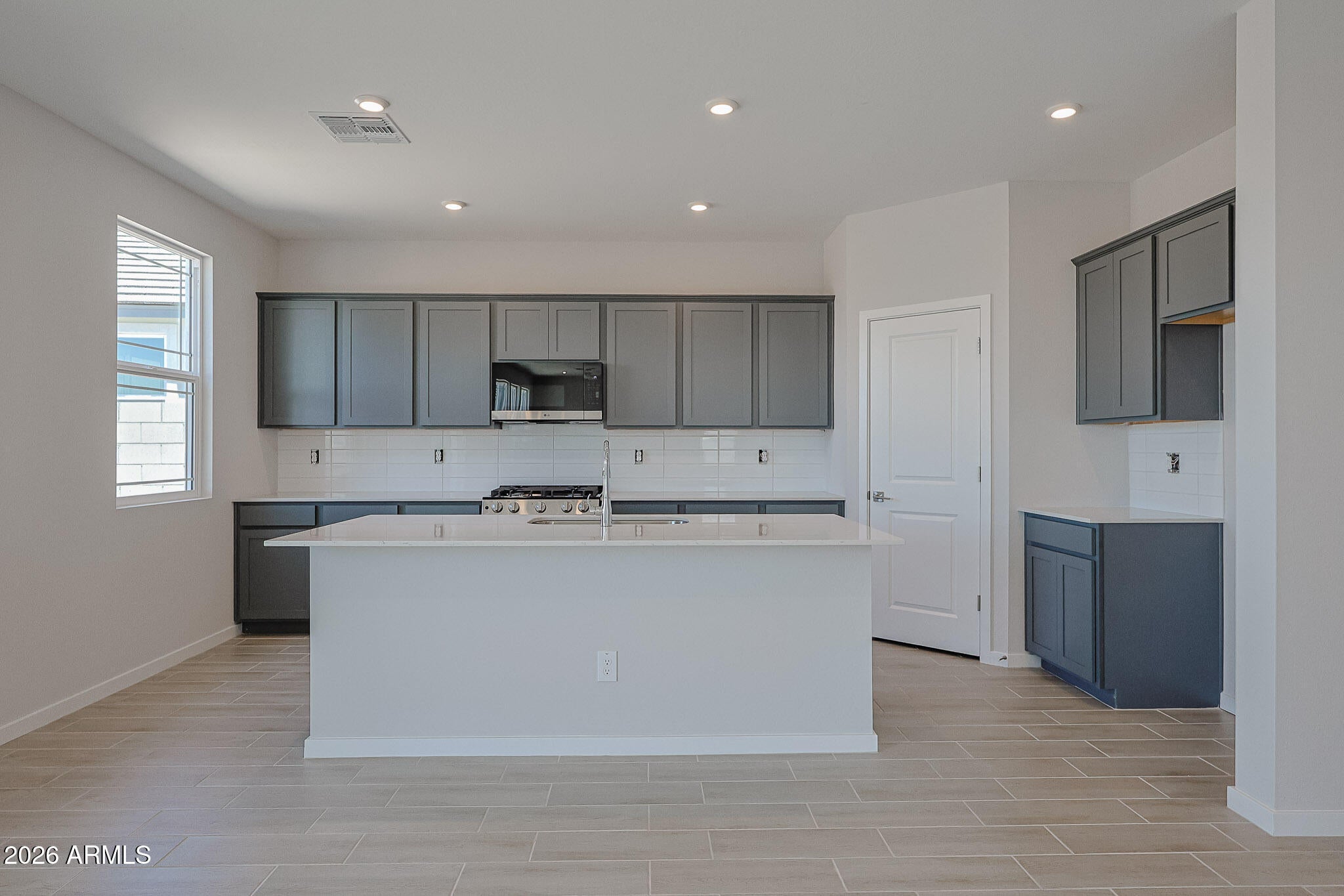 30117 W OLEANDER Way