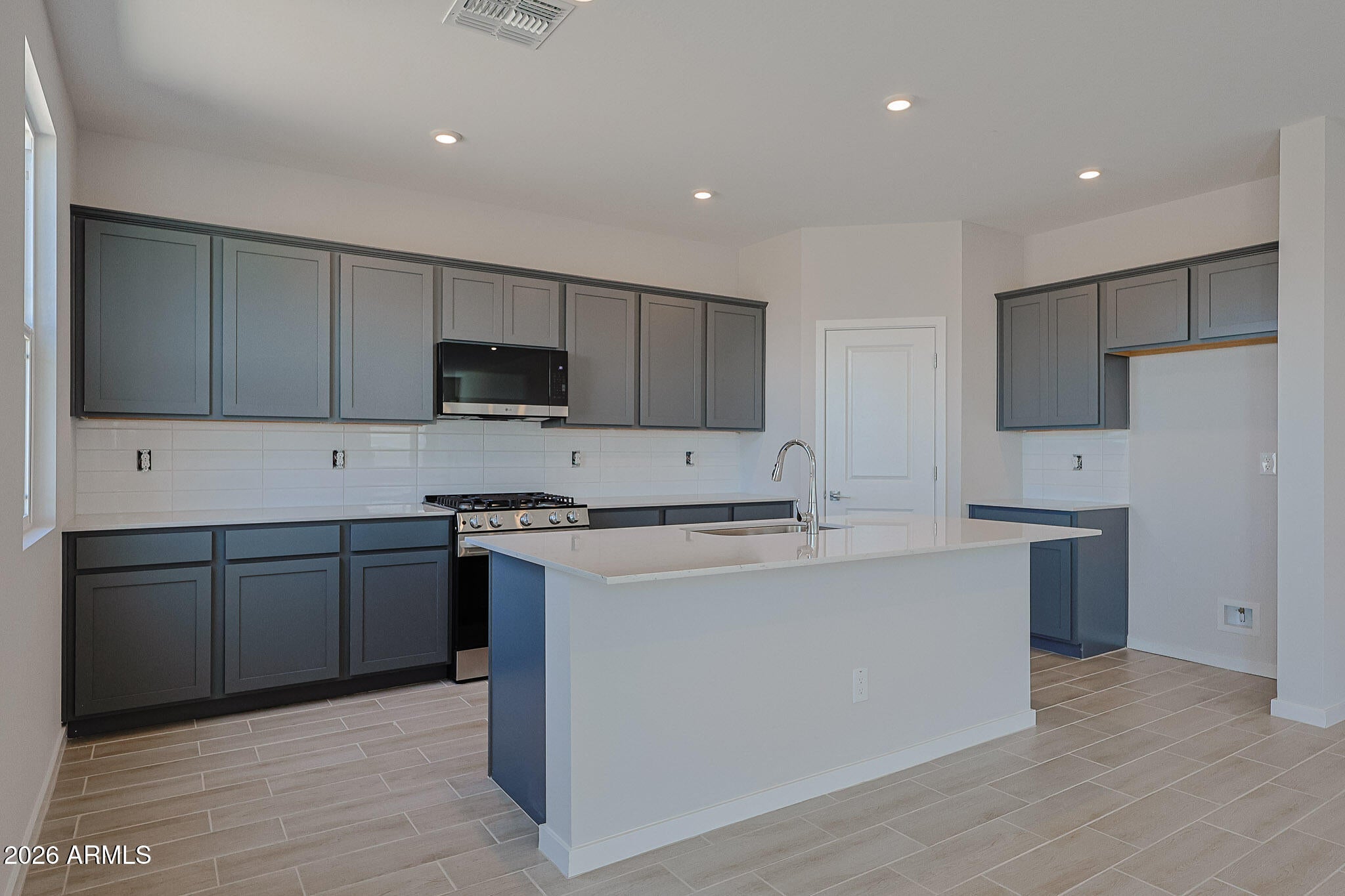30117 W OLEANDER Way