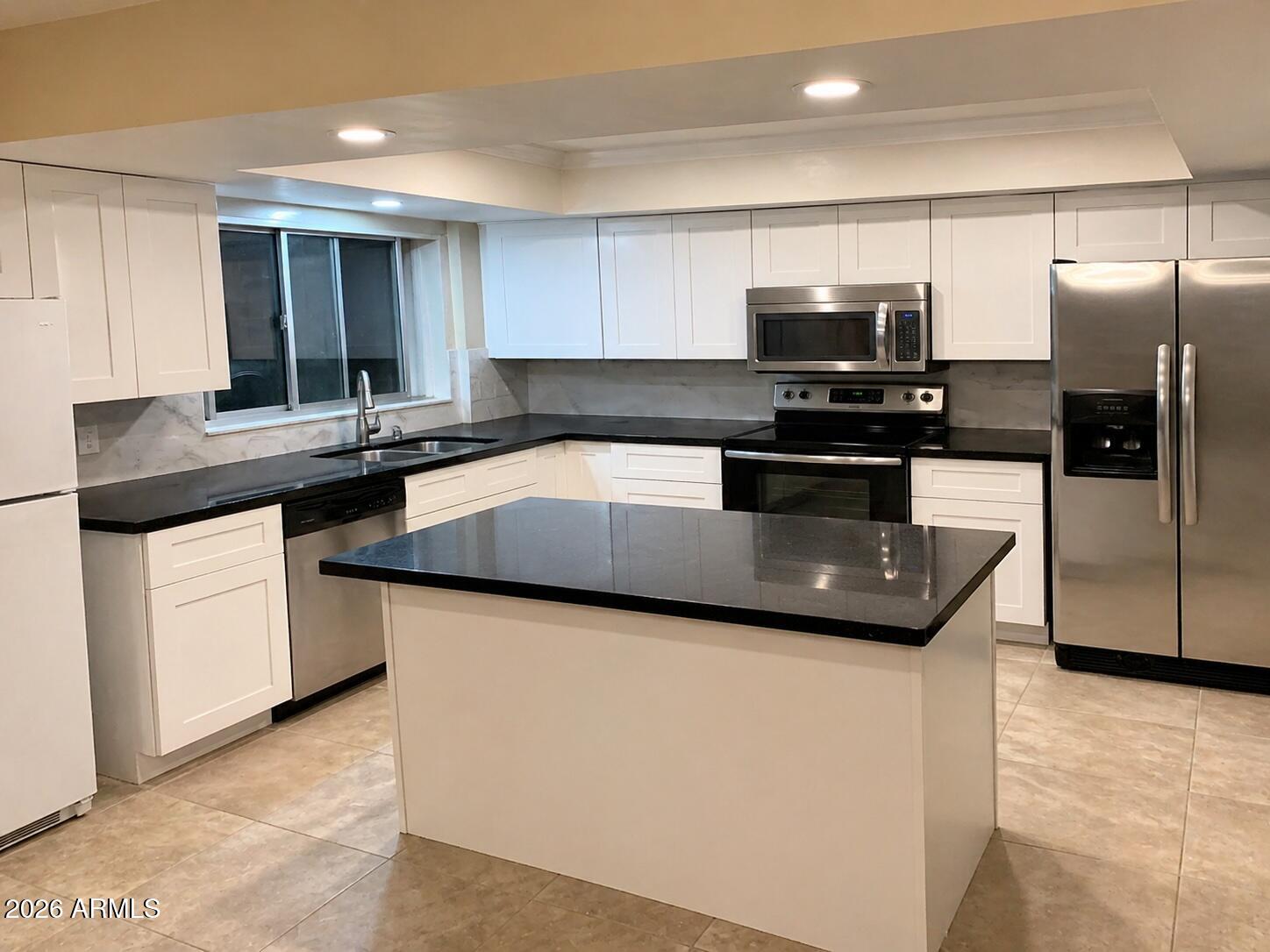 TEMPE GARDENS TOWNHOUSE CONDO LOT 81-169 - Residential