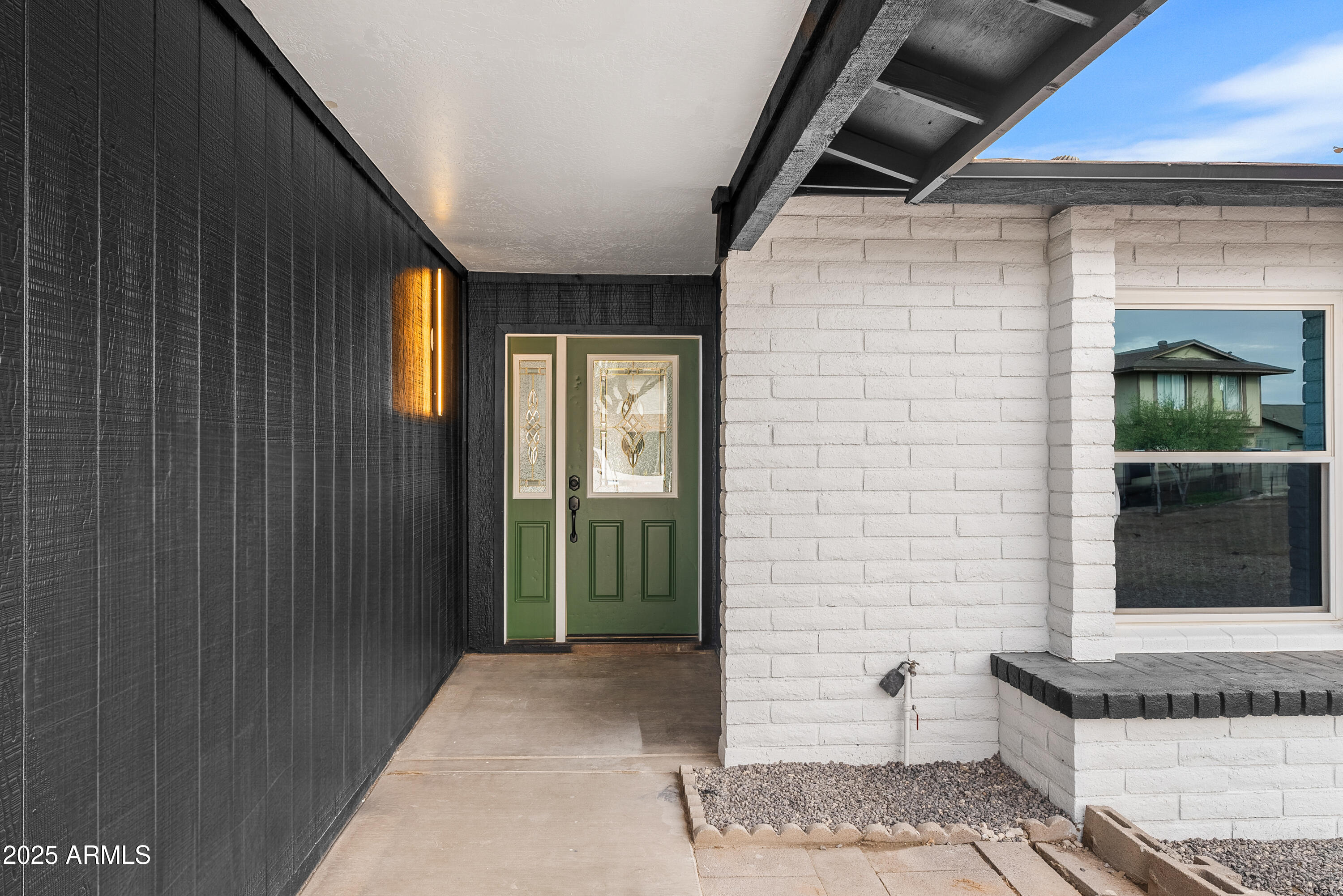 2326 N 45TH Avenue