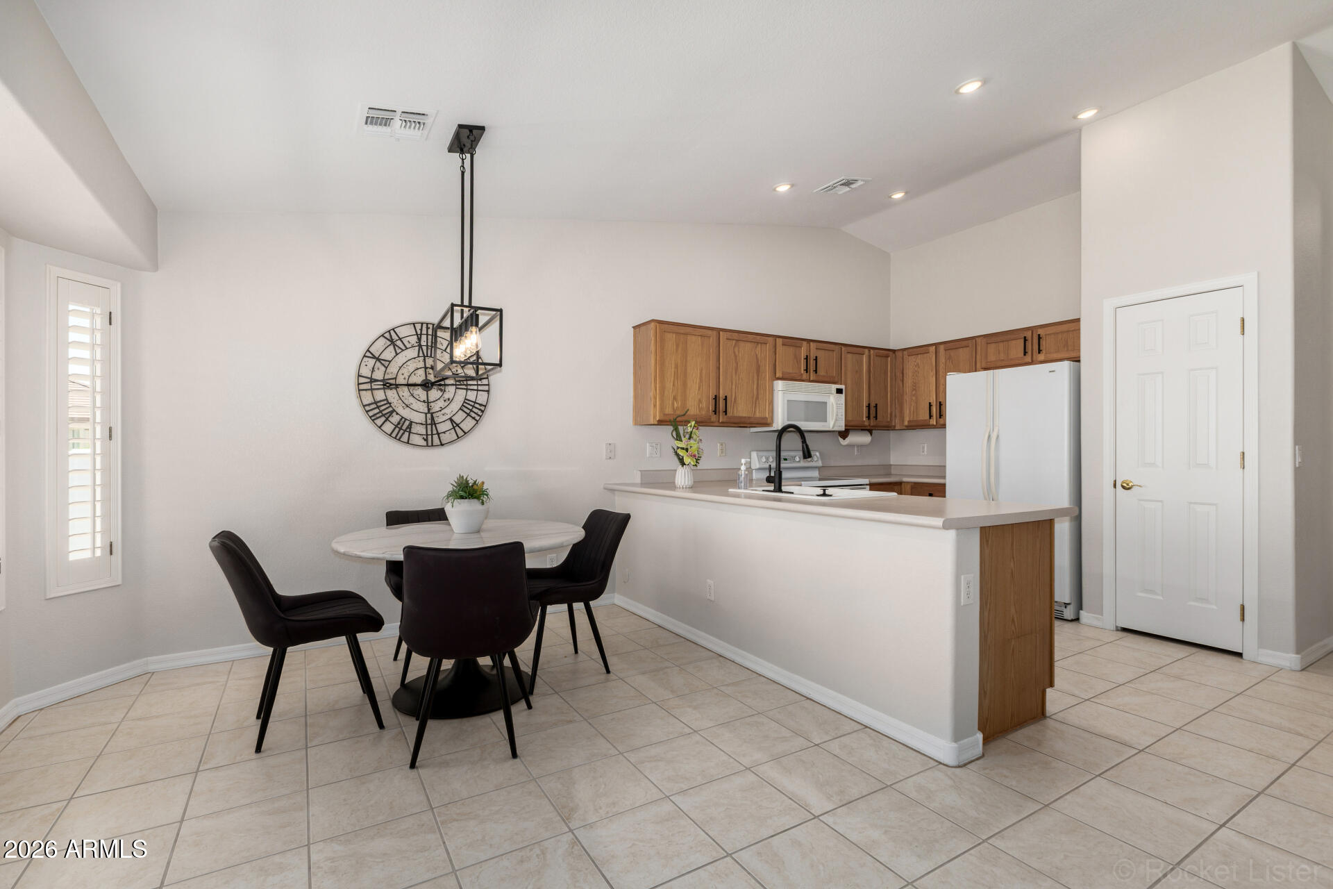 3504 E BELLERIVE Place