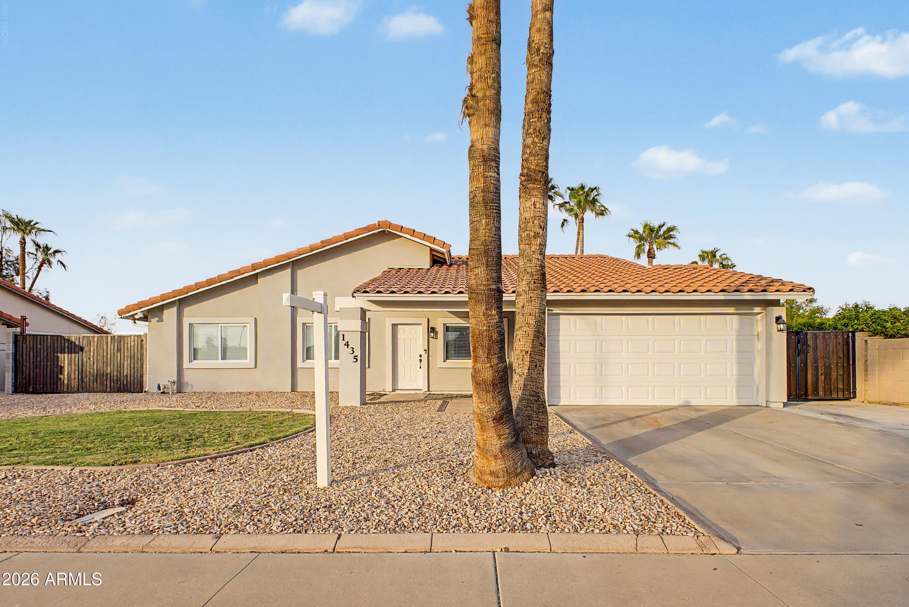 1435 N TAMARISK Drive