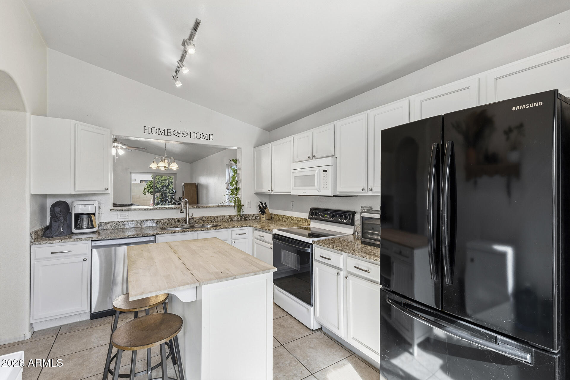 SUMMERFIELD PLACE 2 - Residential