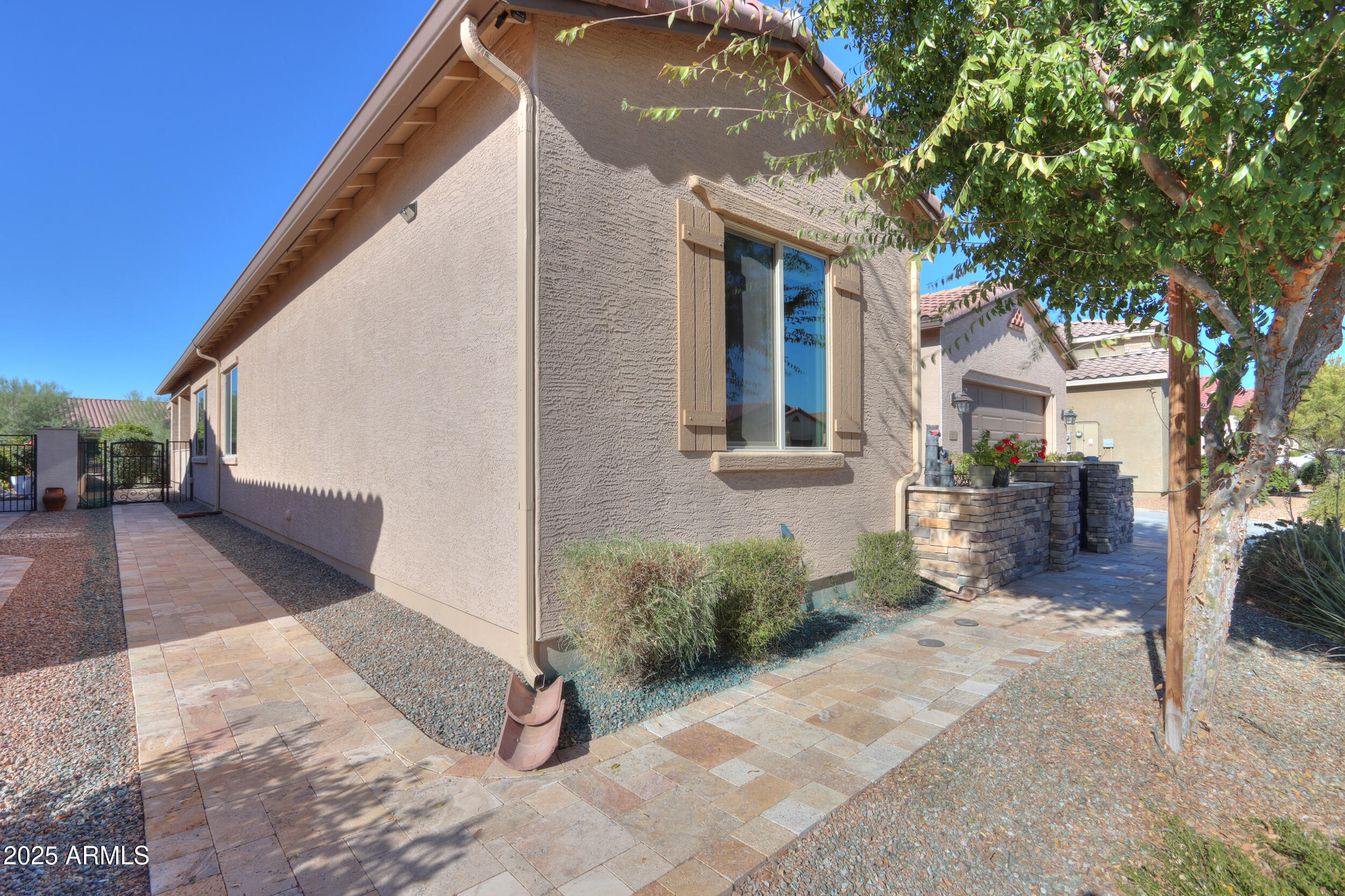 391 N SAN RICARDO Trail