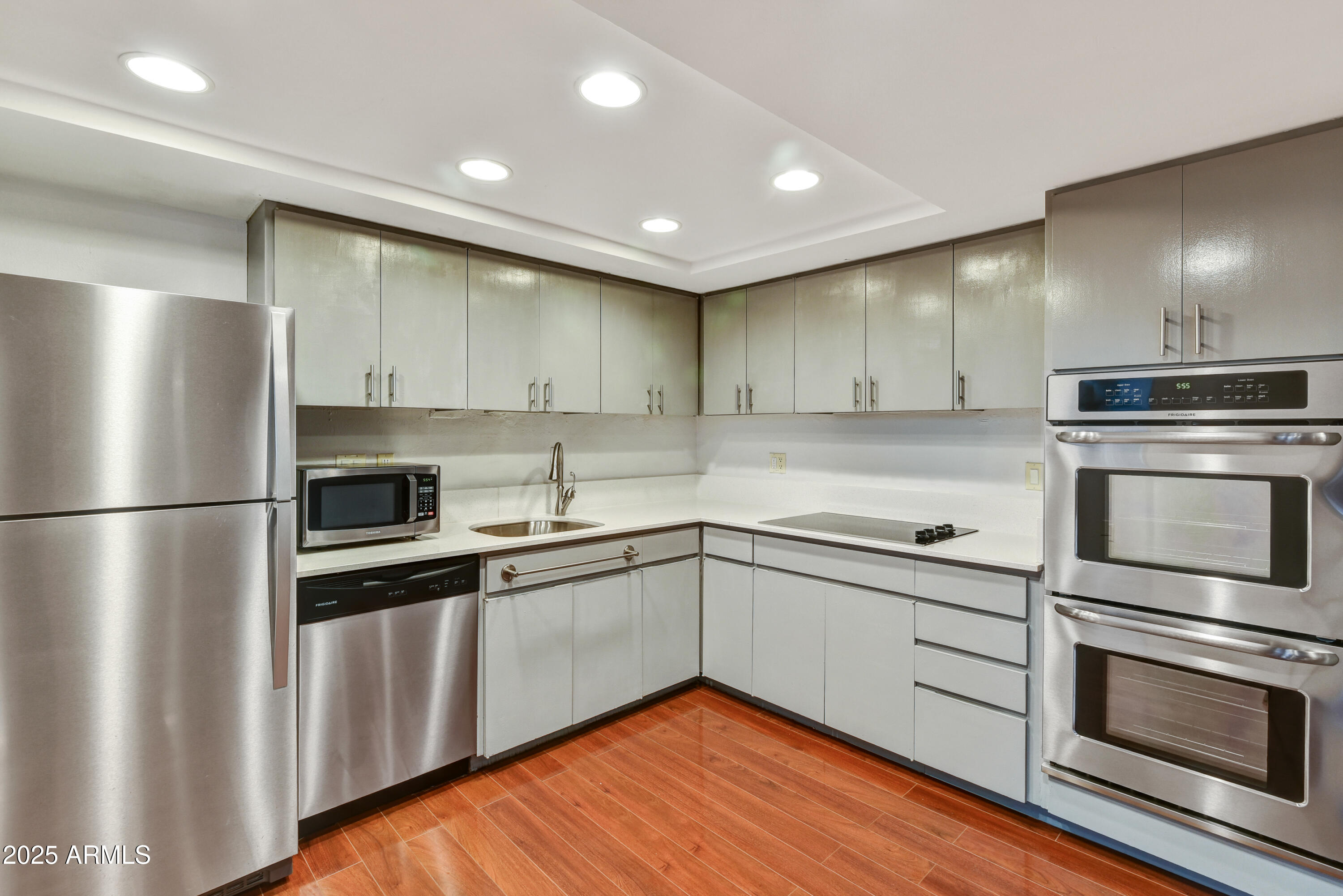 2323 N CENTRAL Avenue 203