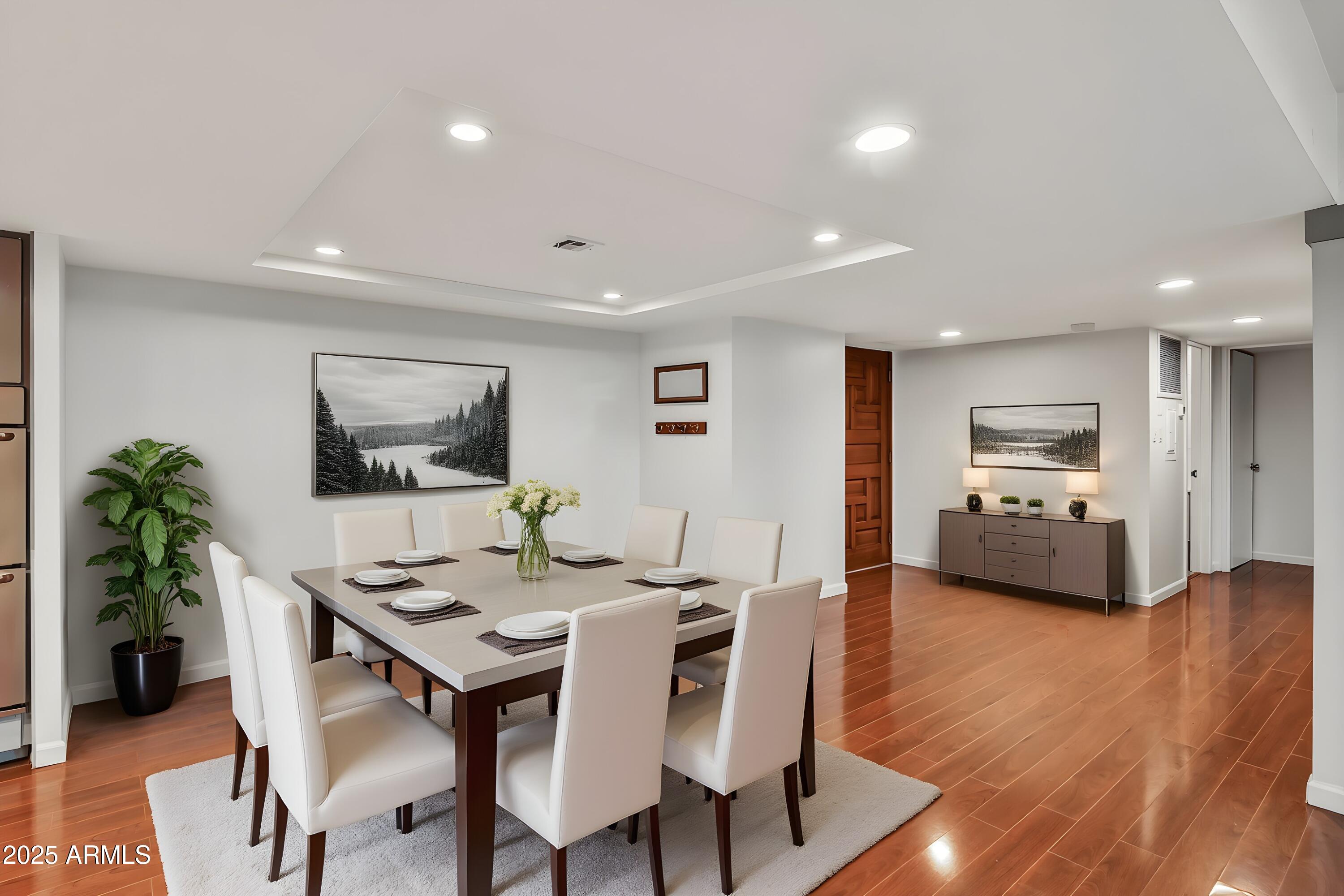 2323 N CENTRAL Avenue 203