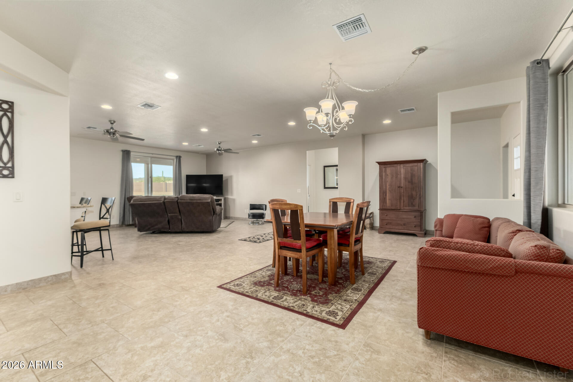 304 E MCKELLIPS Boulevard