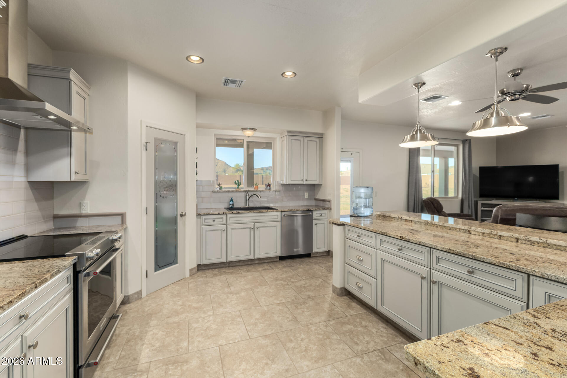 304 E MCKELLIPS Boulevard