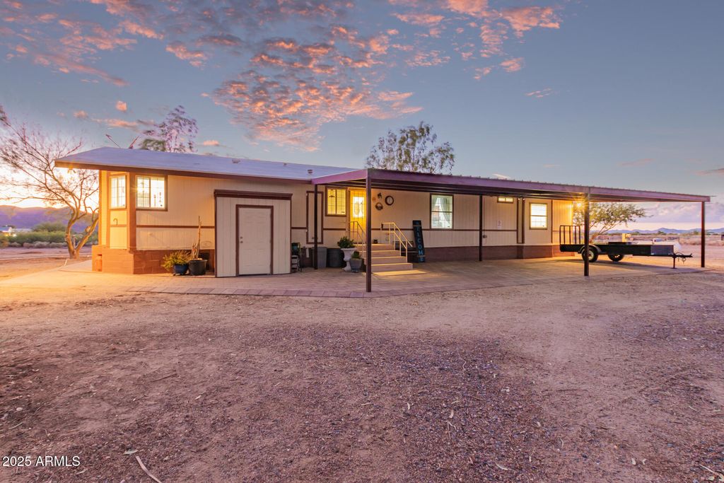 Photo of 39234 W Buckeye Road, Tonopah, AZ 85354 (MLS # 6922981)
