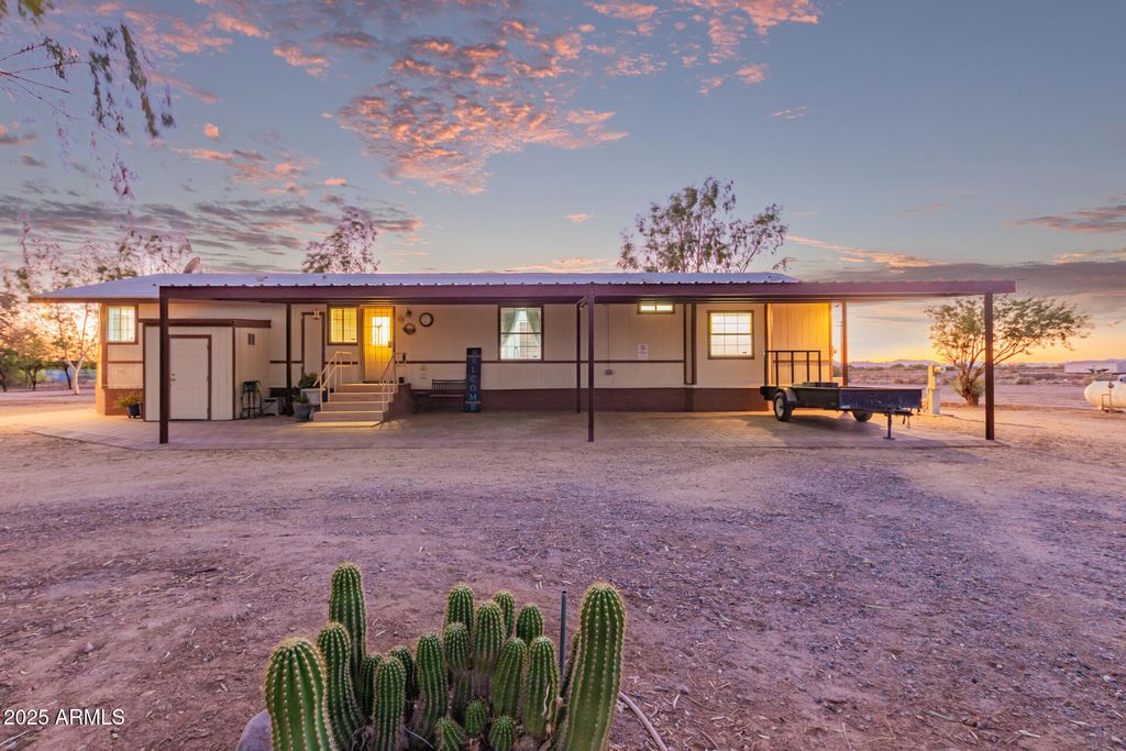 Photo of 39234 W Buckeye Road, Tonopah, AZ 85354 (MLS # 6922981)