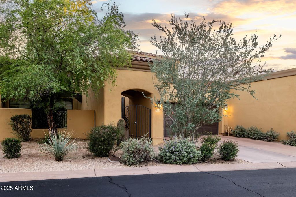 Photo of 9270 E Thompson Peak Parkway #354, Scottsdale, AZ 85255 (MLS # 6936153)