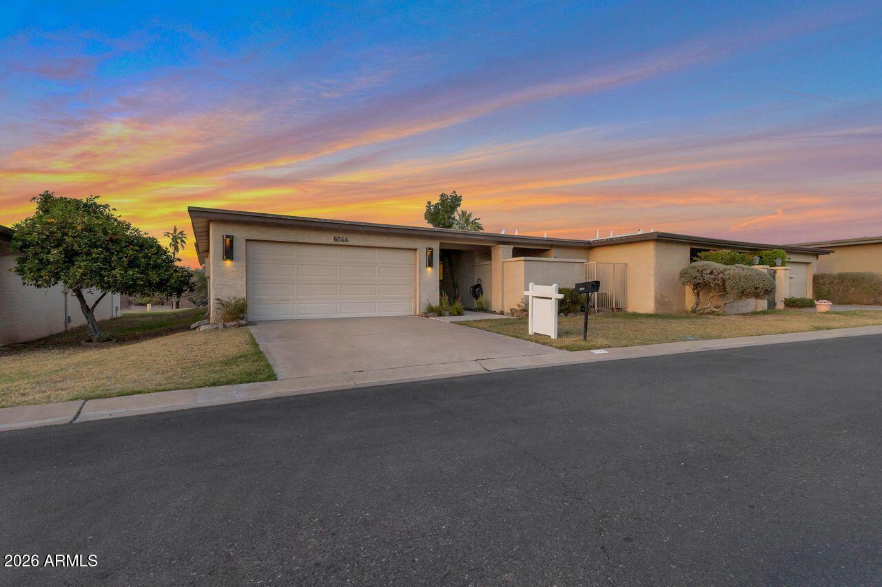 6044 E VERNON Avenue