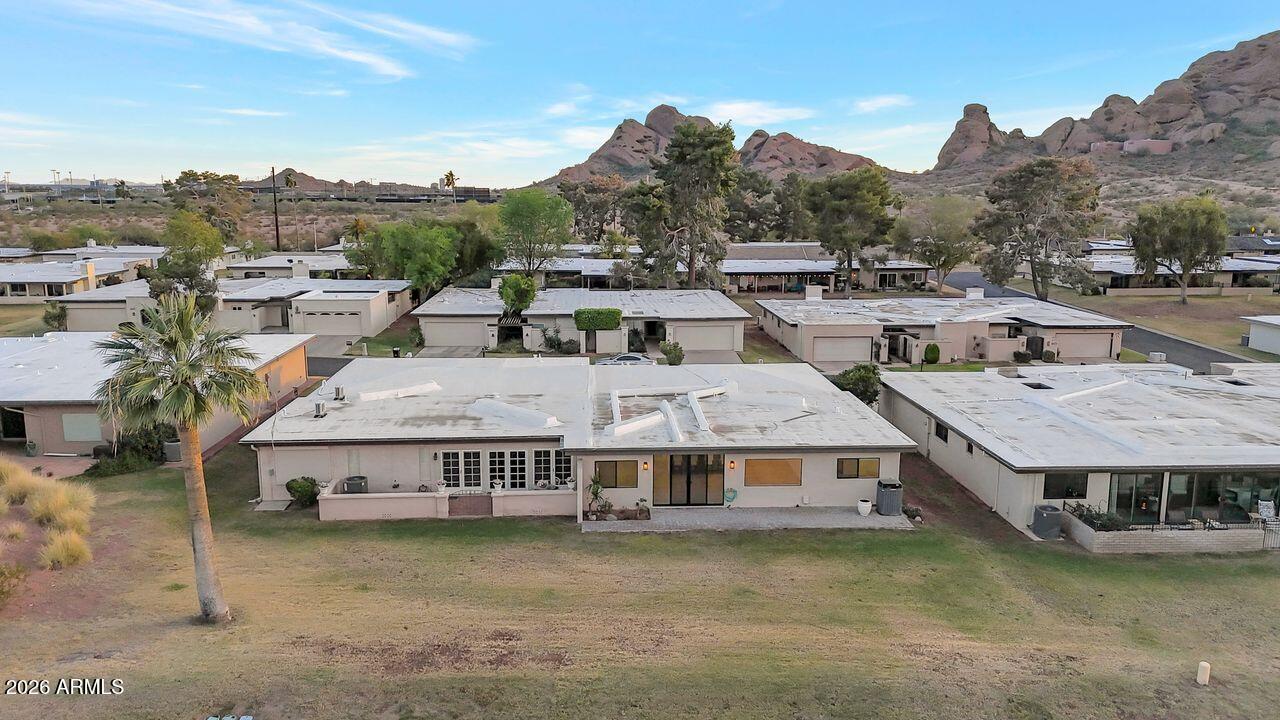 6044 E VERNON Avenue