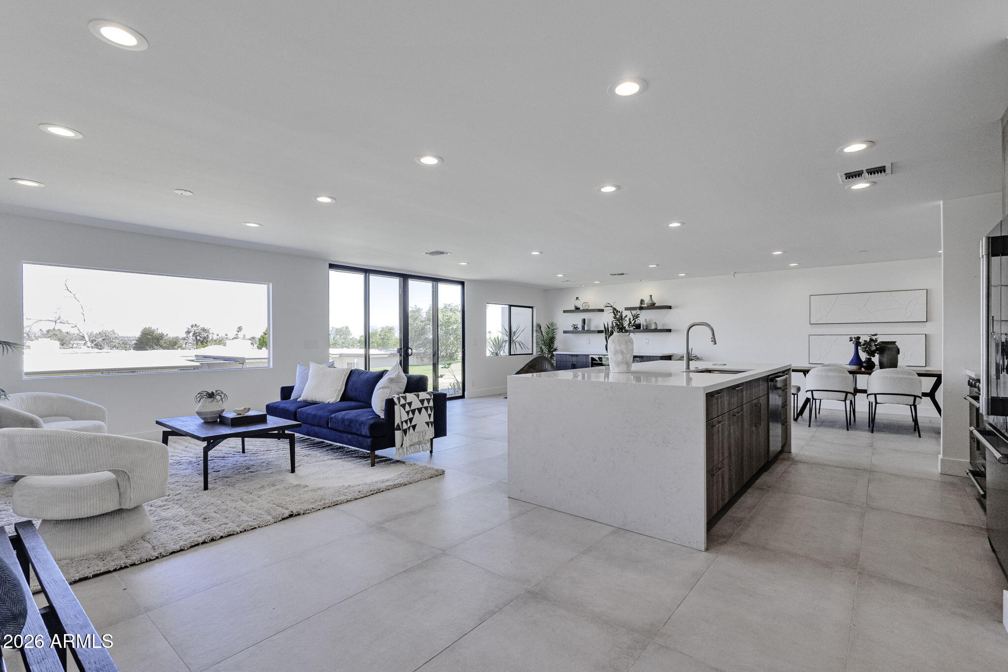 6044 E VERNON Avenue