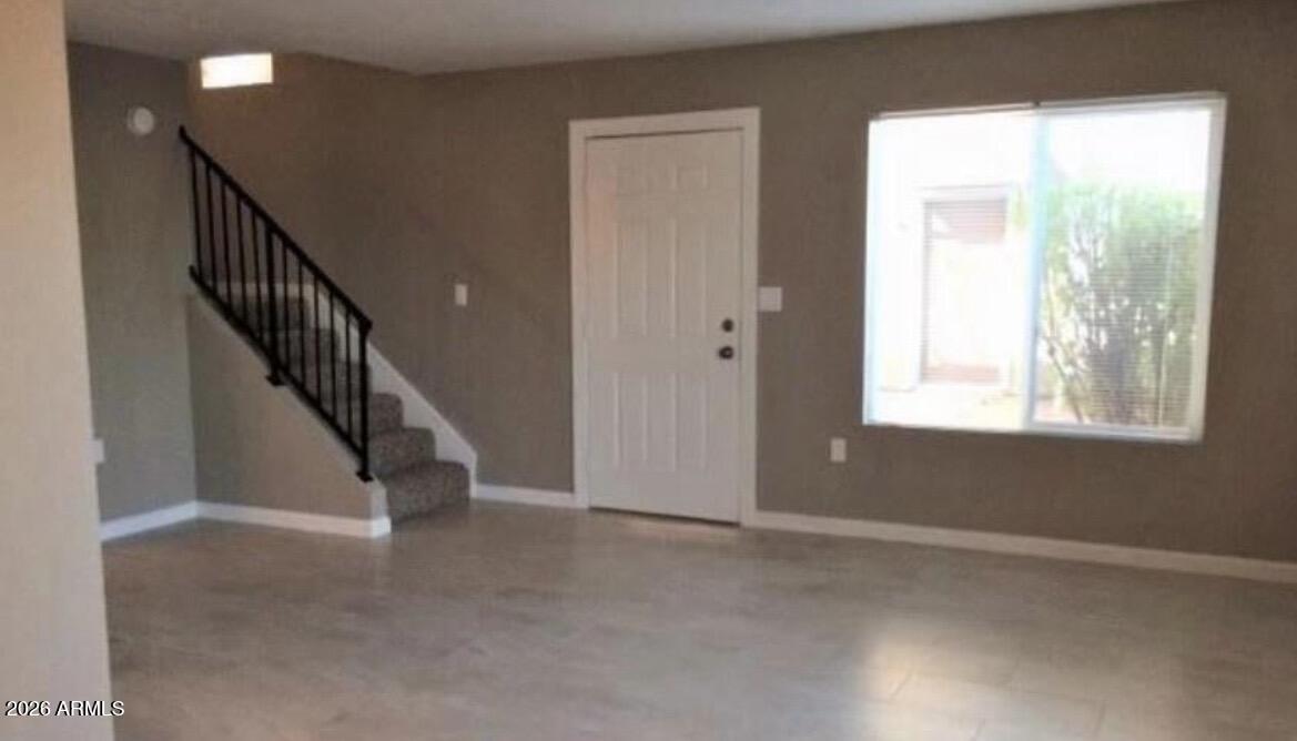 6118 W MORTEN Avenue