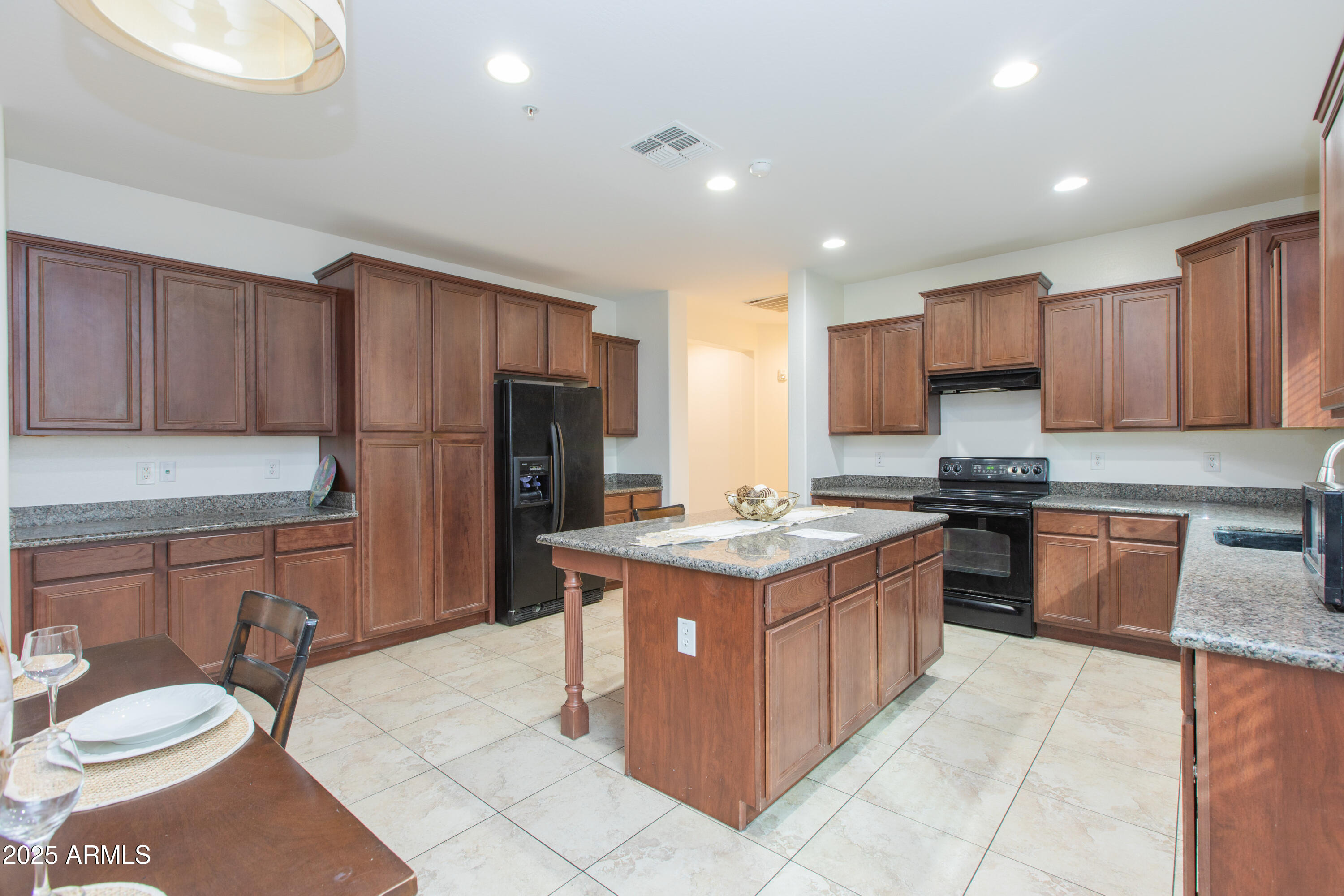 2315 W Kachina Trail