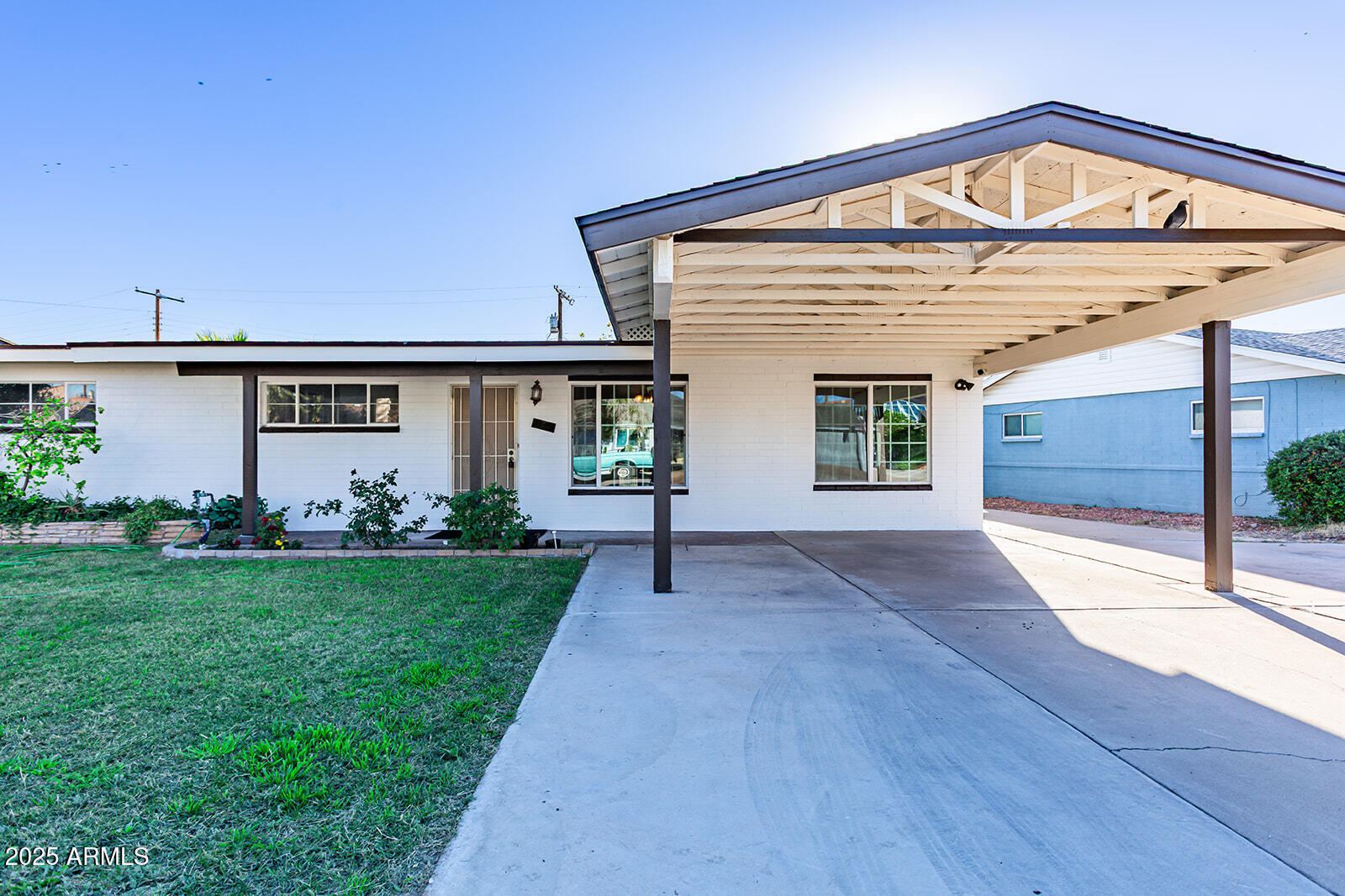 2033 W PALO VERDE Drive