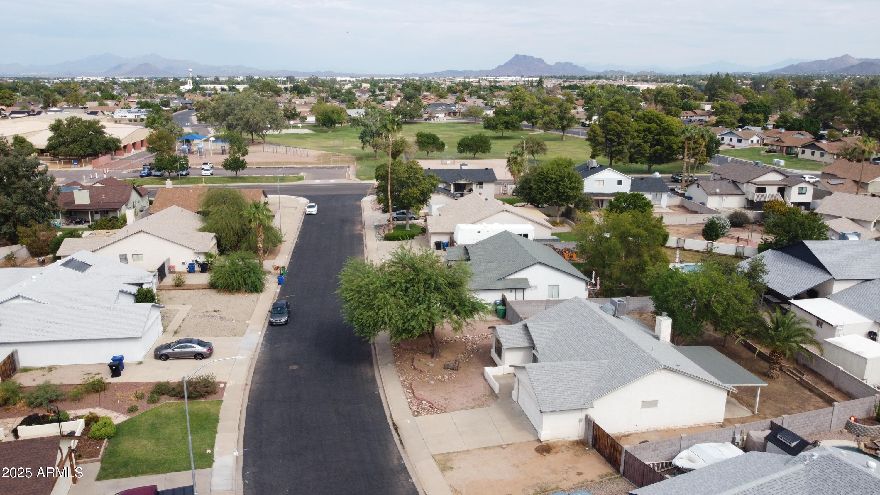 737 N REGENT --