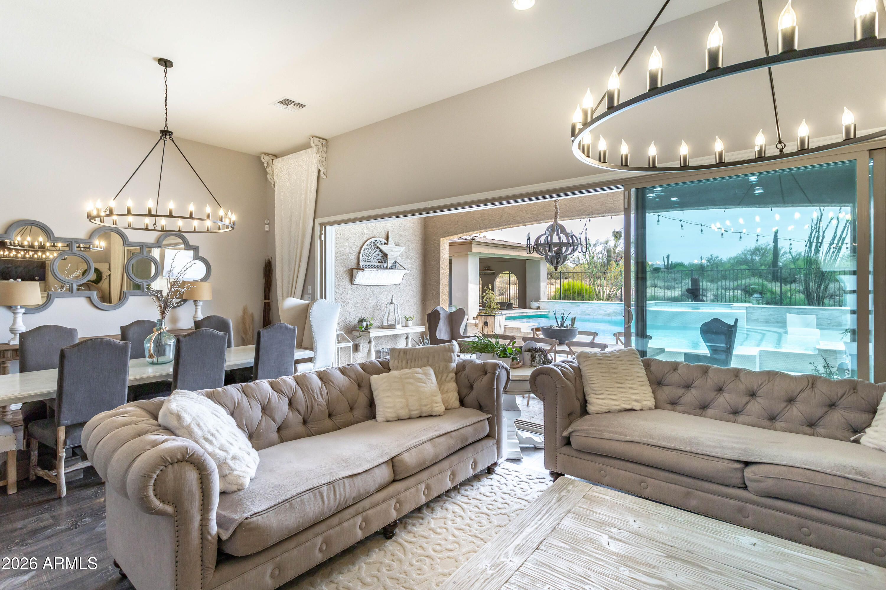 LONE MOUNTAIN - Residential
