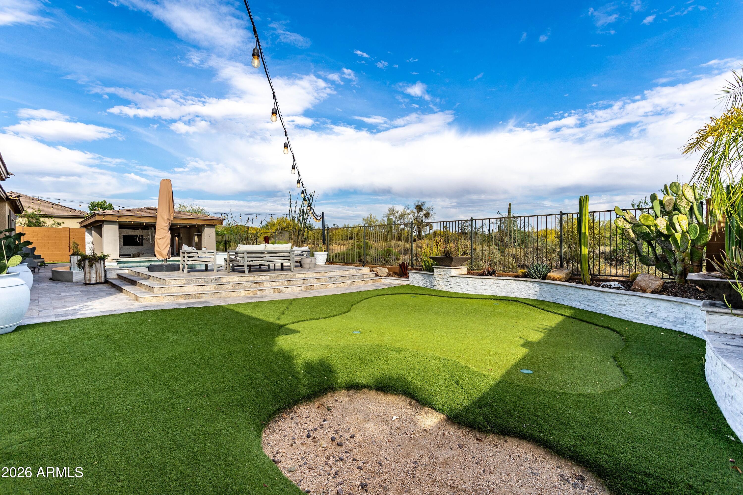 LONE MOUNTAIN - Residential