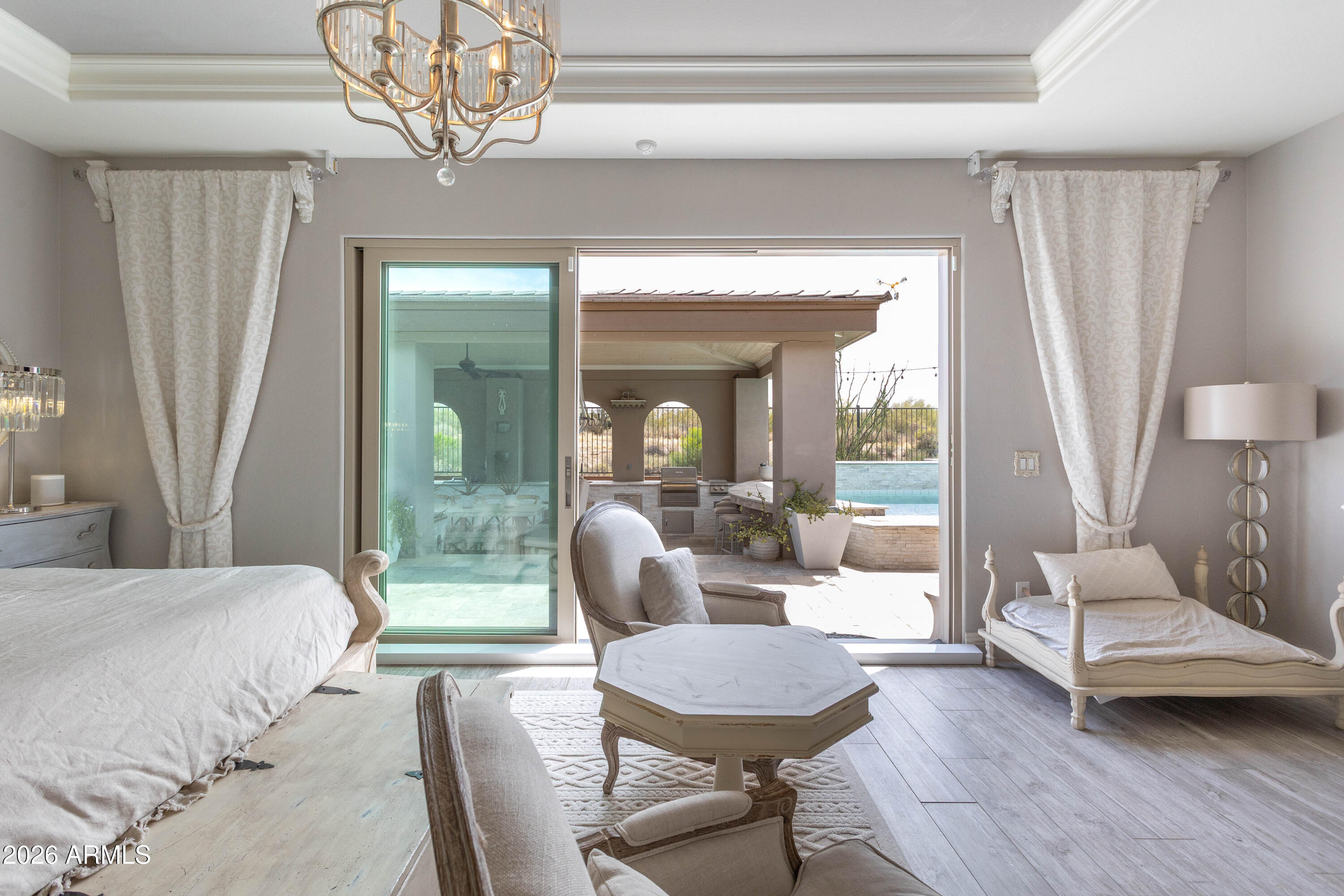 LONE MOUNTAIN - Residential