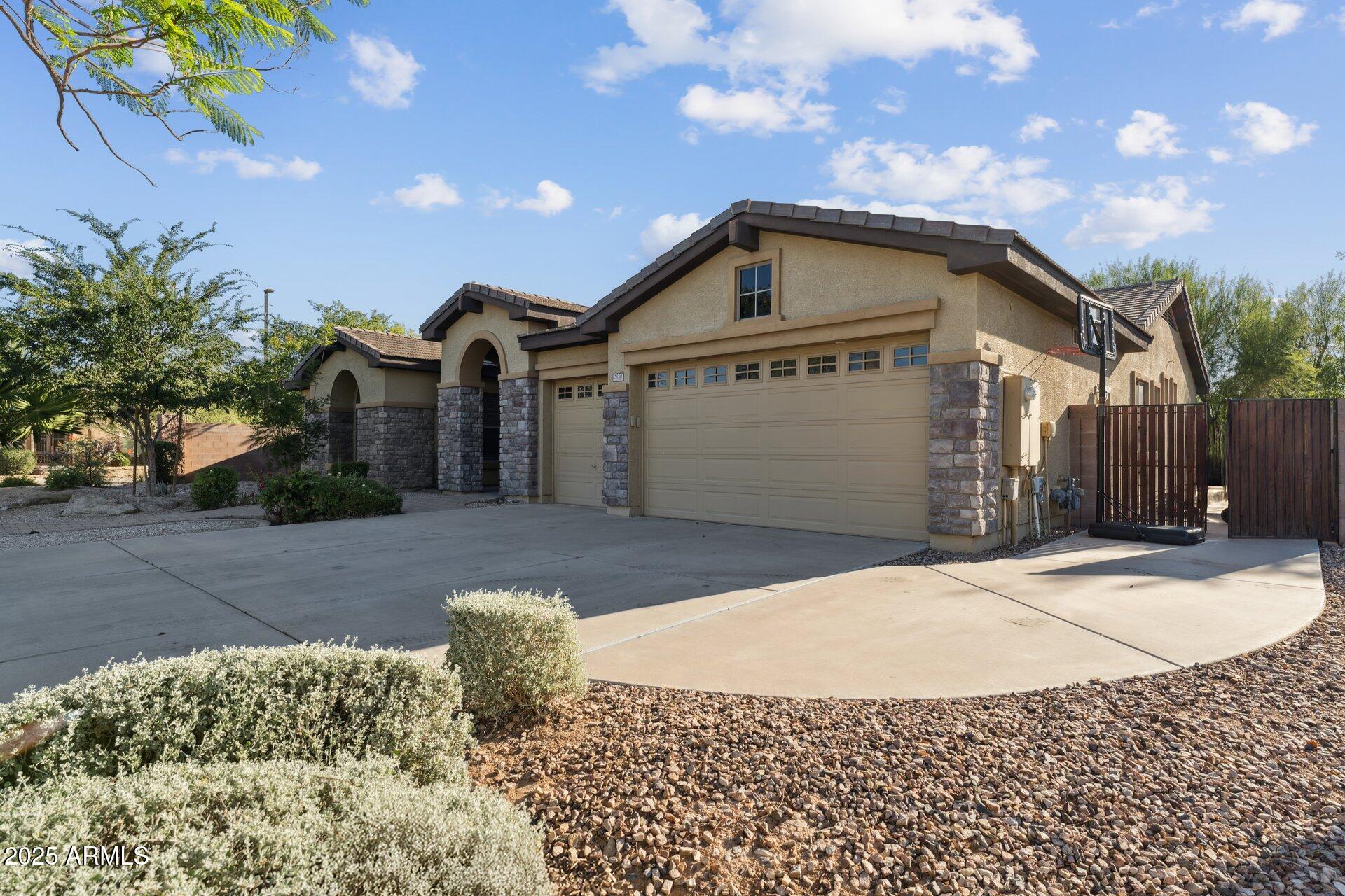 2830 S RIATA Court