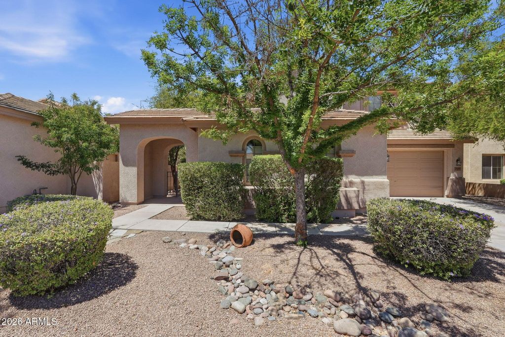 Photo of 2580 S Dragoon Drive, Chandler, AZ 85286 (MLS # 7025229)