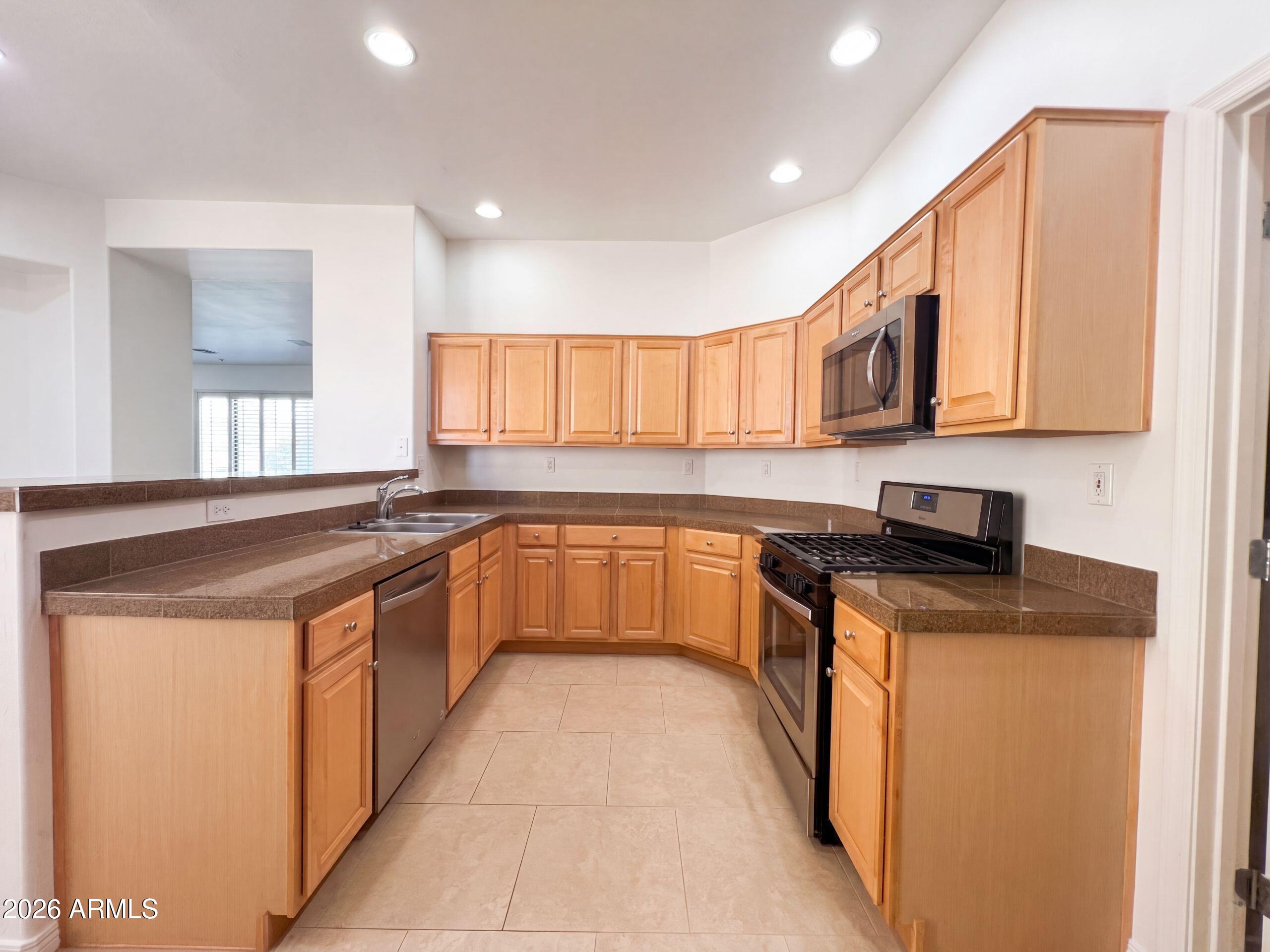 19550 N GRAYHAWK Drive 2028