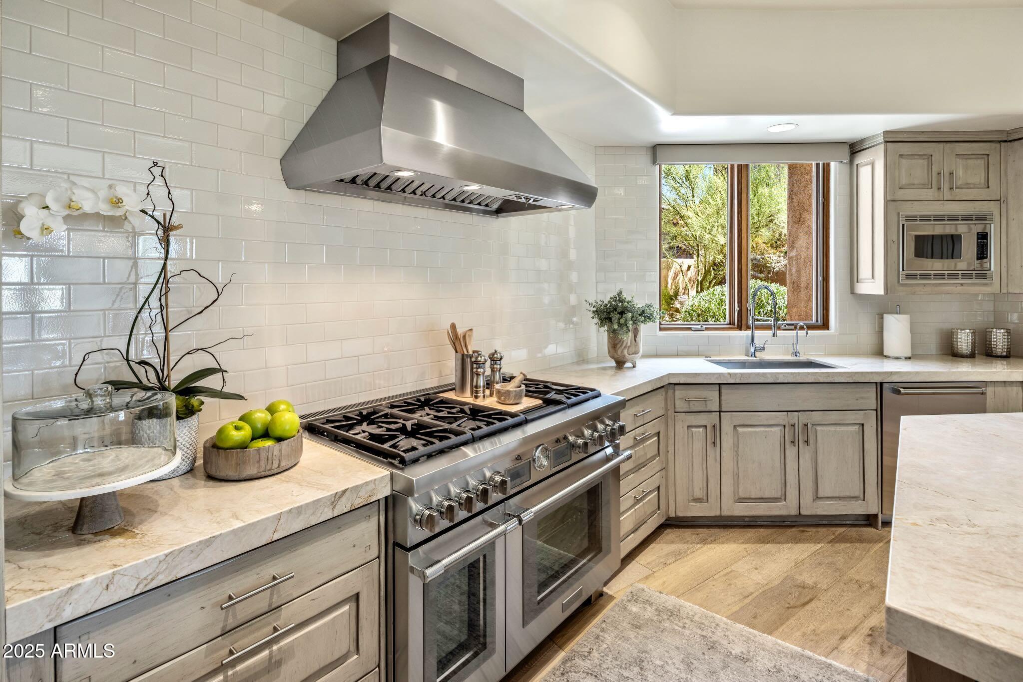 Scottsdale, Arizona, 85255, United States, 5 Bedrooms Bedrooms, ,7 BathroomsBathrooms,Residential,Active,2030580
