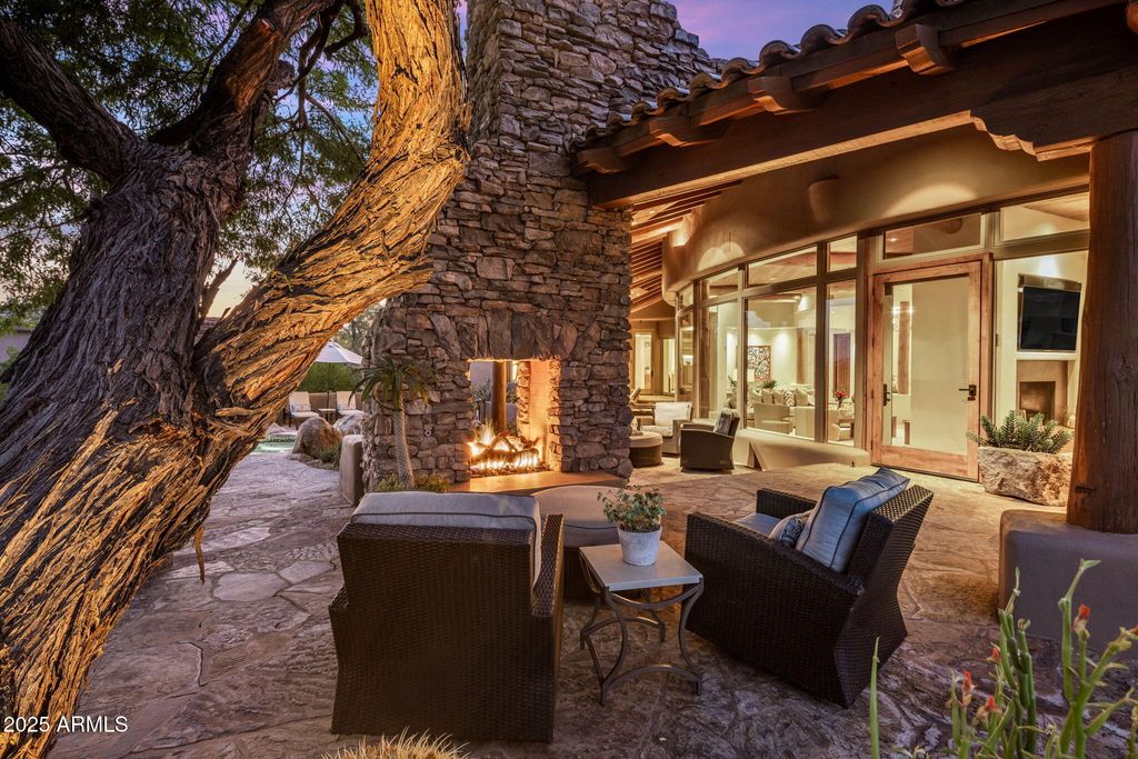 Photo of 9290 E Thompson Peak Parkway #463, Scottsdale, AZ 85255 (MLS # 7004486)