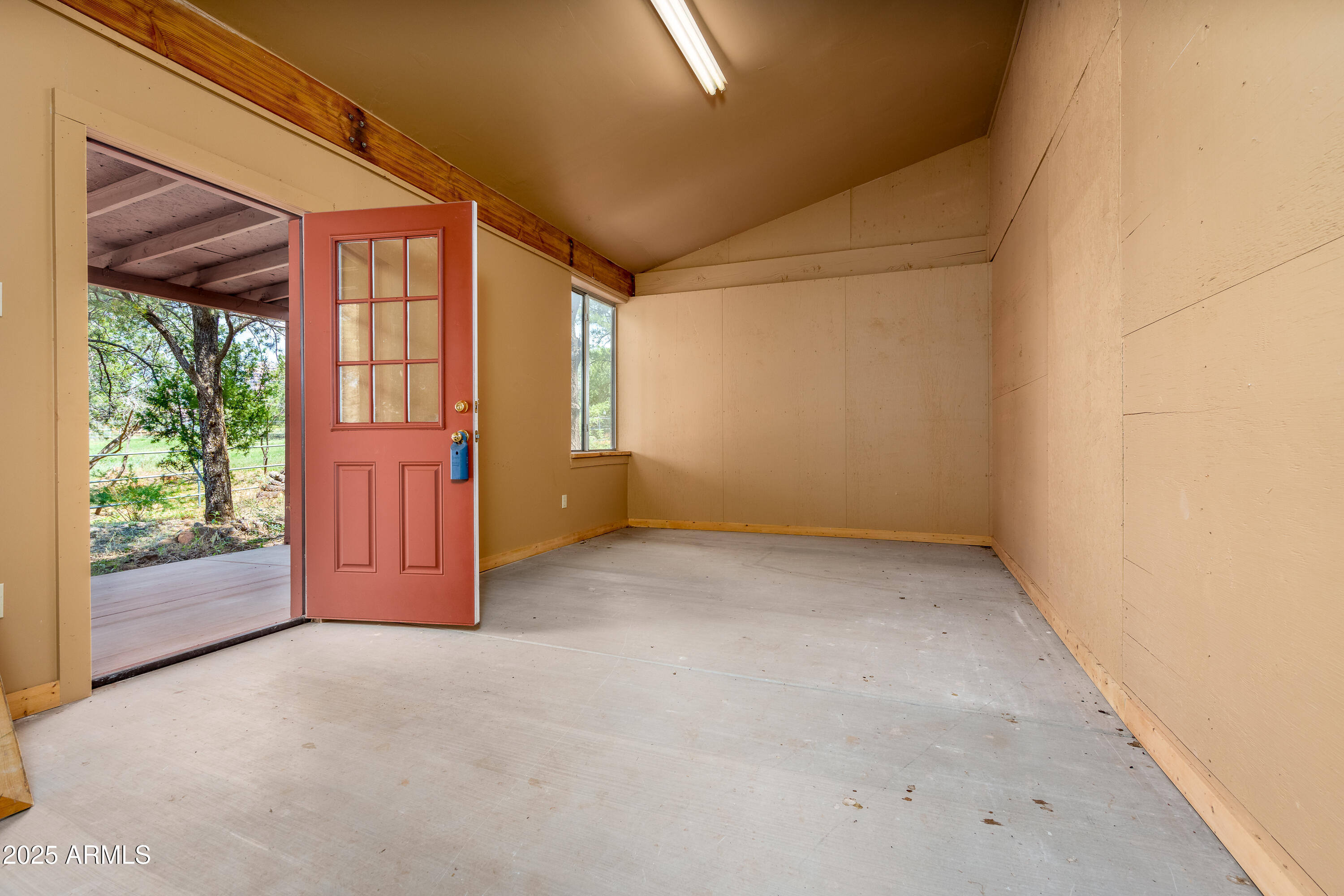 Under 5 Acres - Land