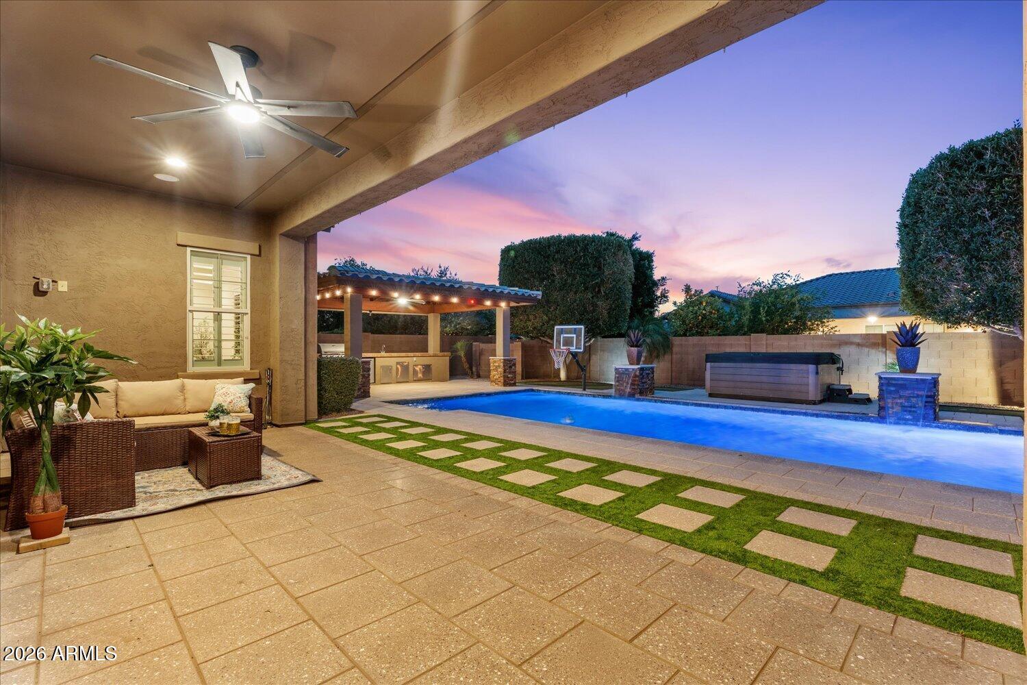 LAYTON LAKES - Residential