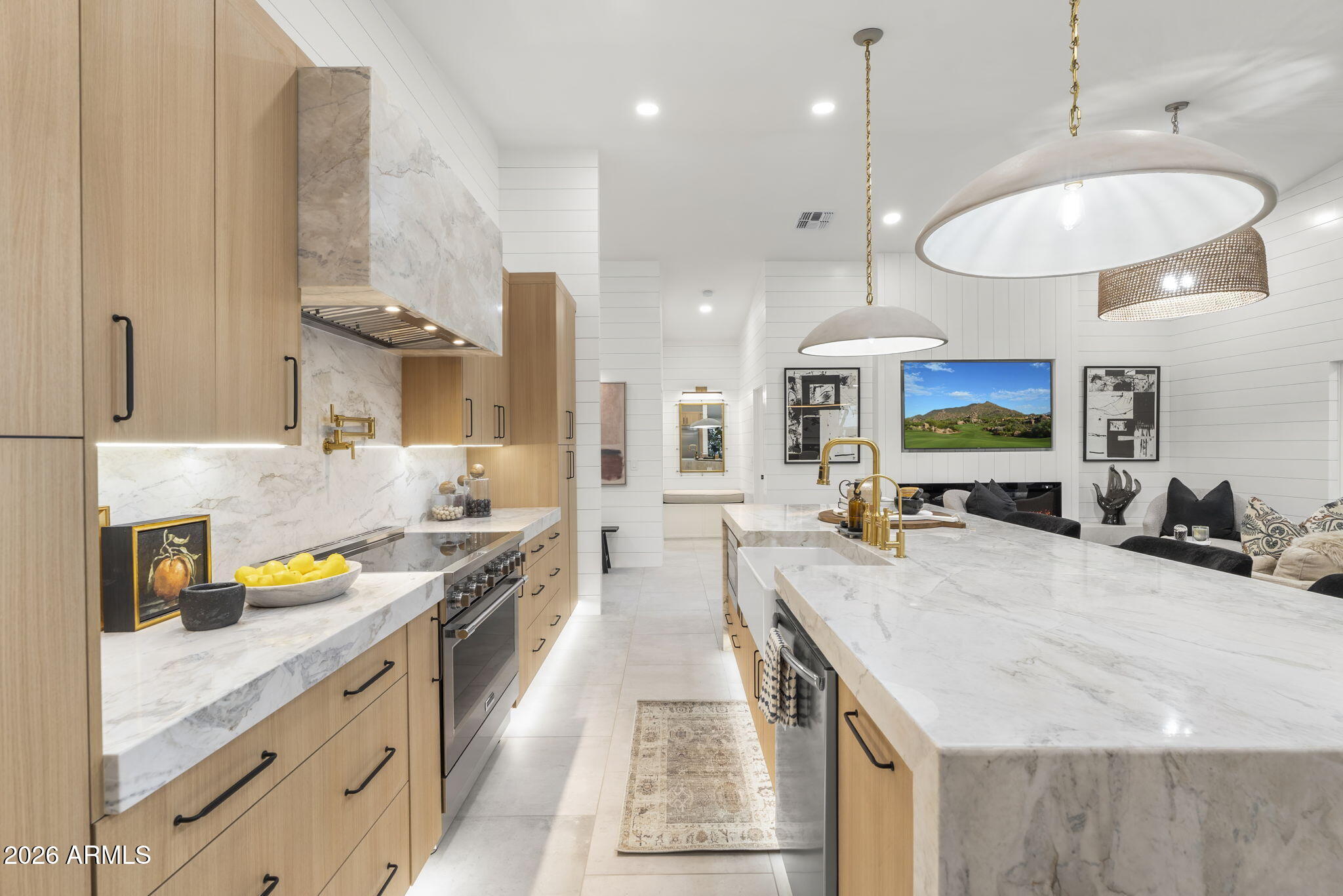 5450 E Paradise Lane