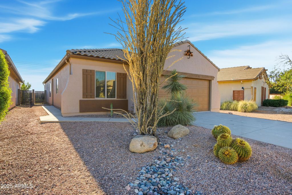 Photo of 10675 E Second Water Trail, Gold Canyon, AZ 85118 (MLS # 6955023)