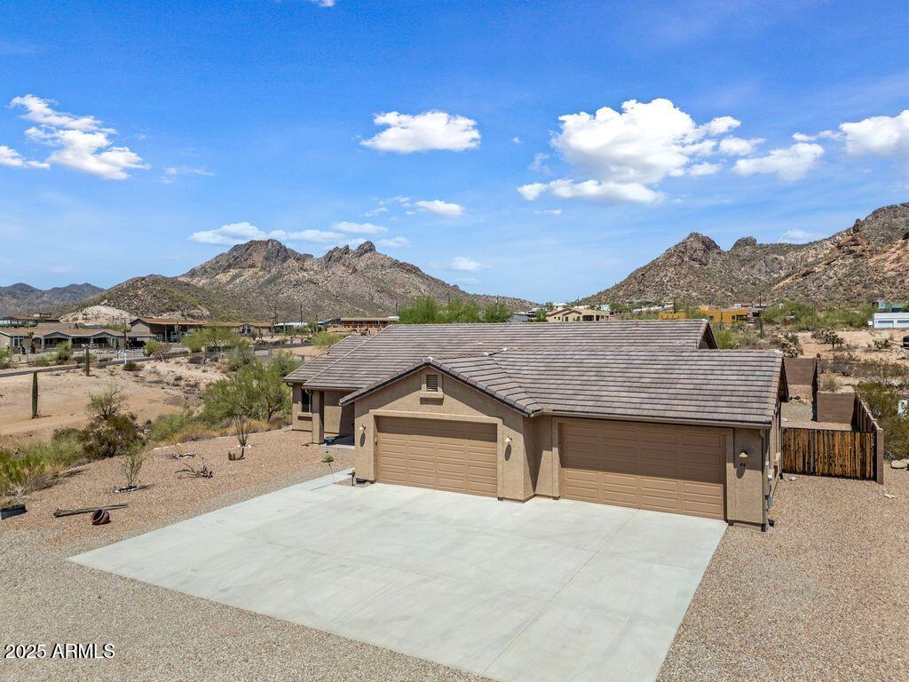 86 E MOON Vista