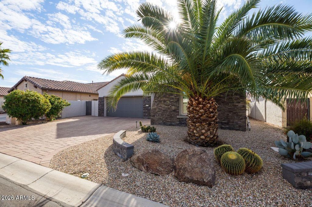 Photo of 16375 W Whitton Avenue, Goodyear, AZ 85395 (MLS # 6973165)