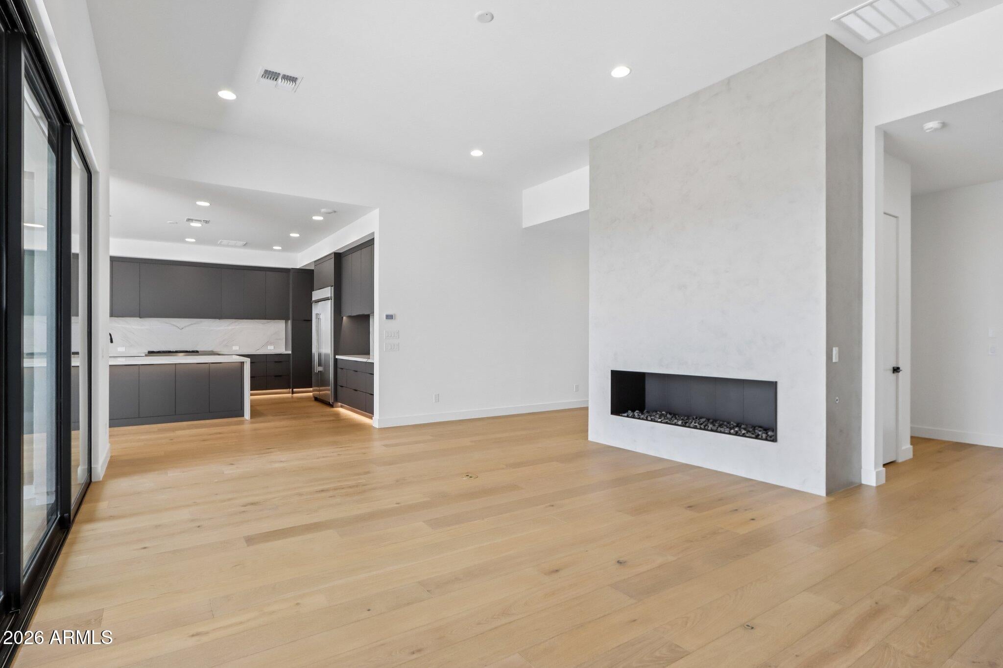 2421 E AQUARIUS Place