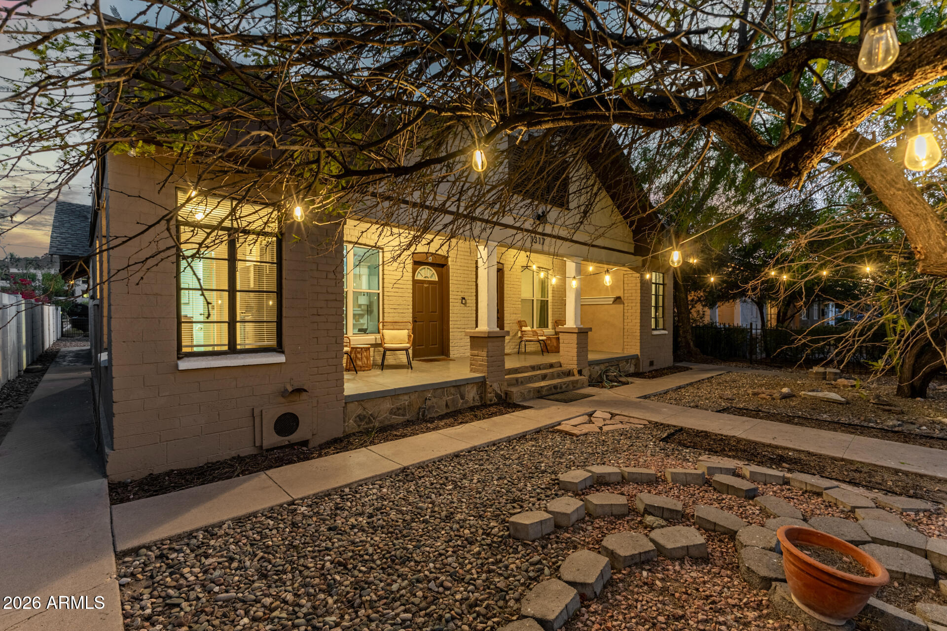 1317 W MONROE Street