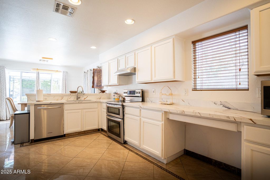 Photo of 7039 W Phelps Road, Peoria, AZ 85382 (MLS # 6926507)