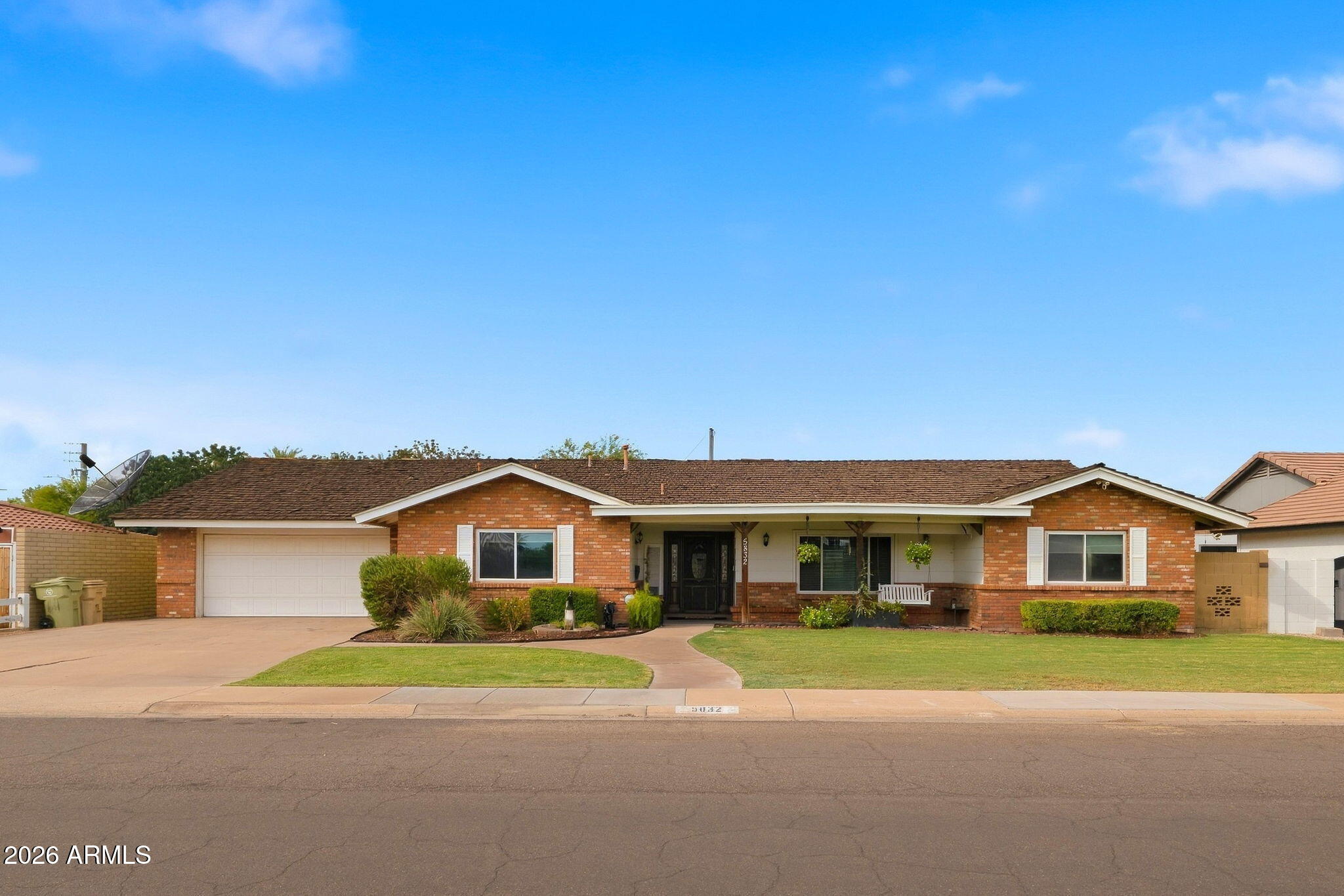 5832 W FRIER Drive