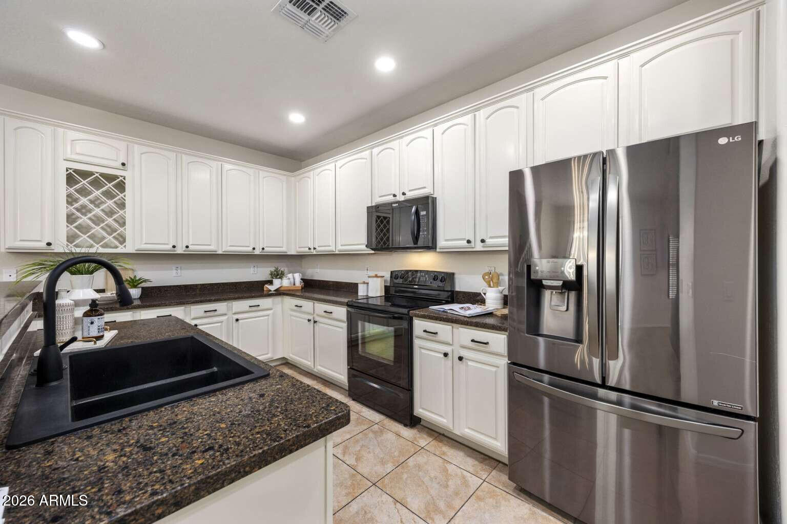3844 E JASPER Drive