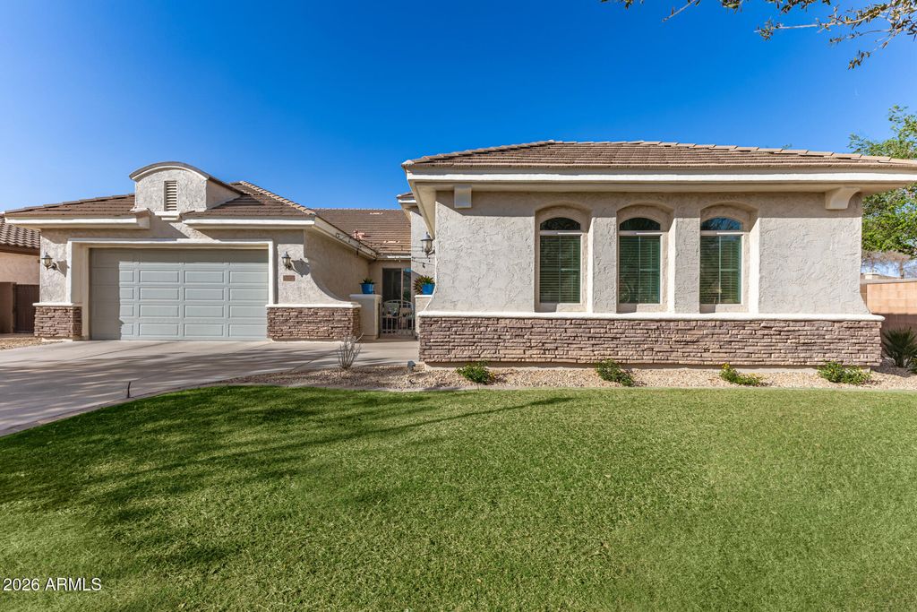 Photo of 2124 E Canyon Place, Chandler, AZ 85249 (MLS # 6995070)