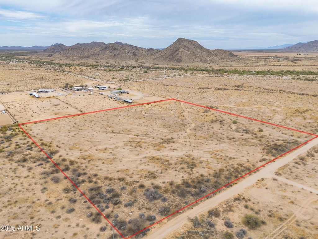 Photo of 7640 N La Burma Road #-, Maricopa, AZ 85139 (MLS # 6975192)