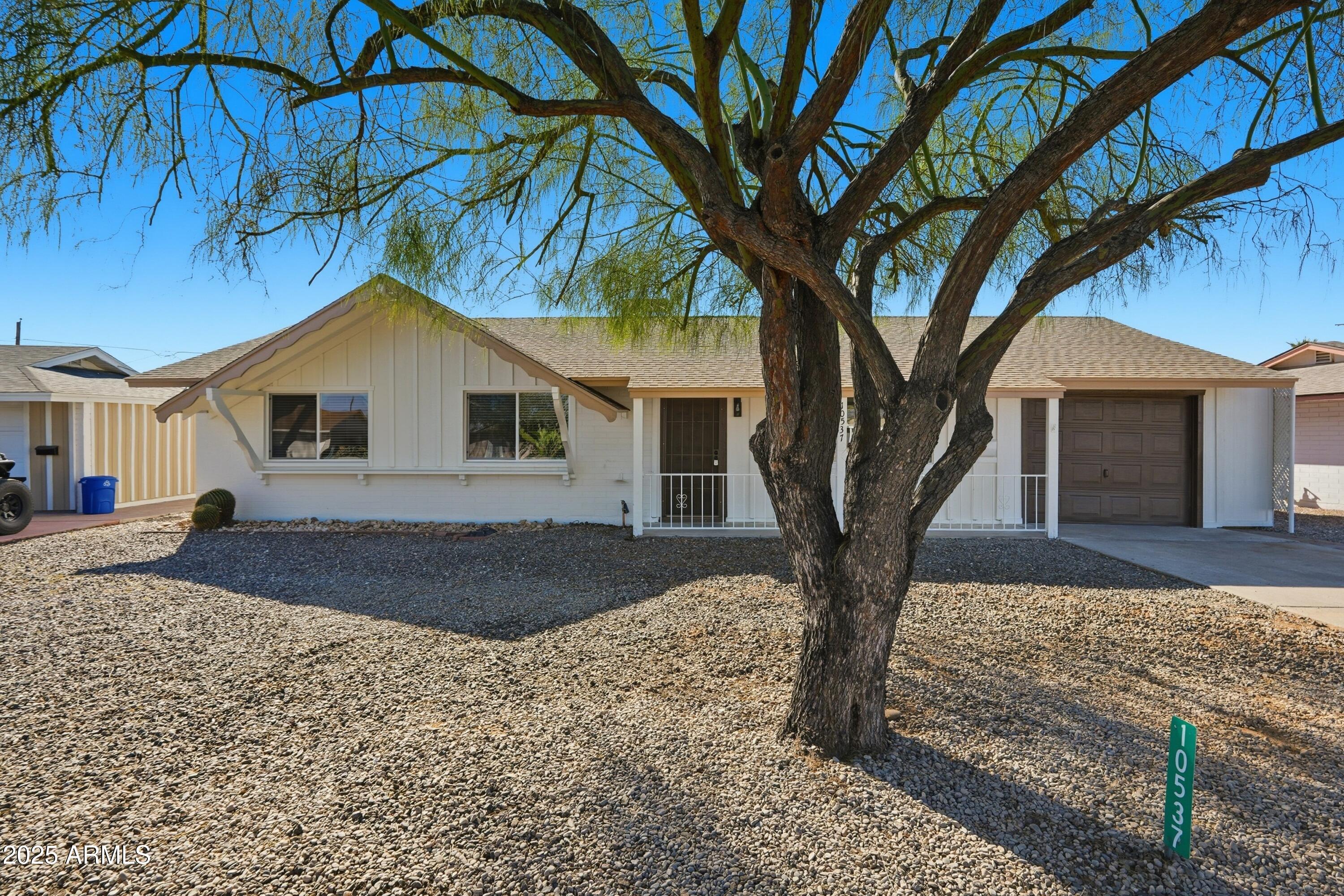 10537 W LA JOLLA Drive