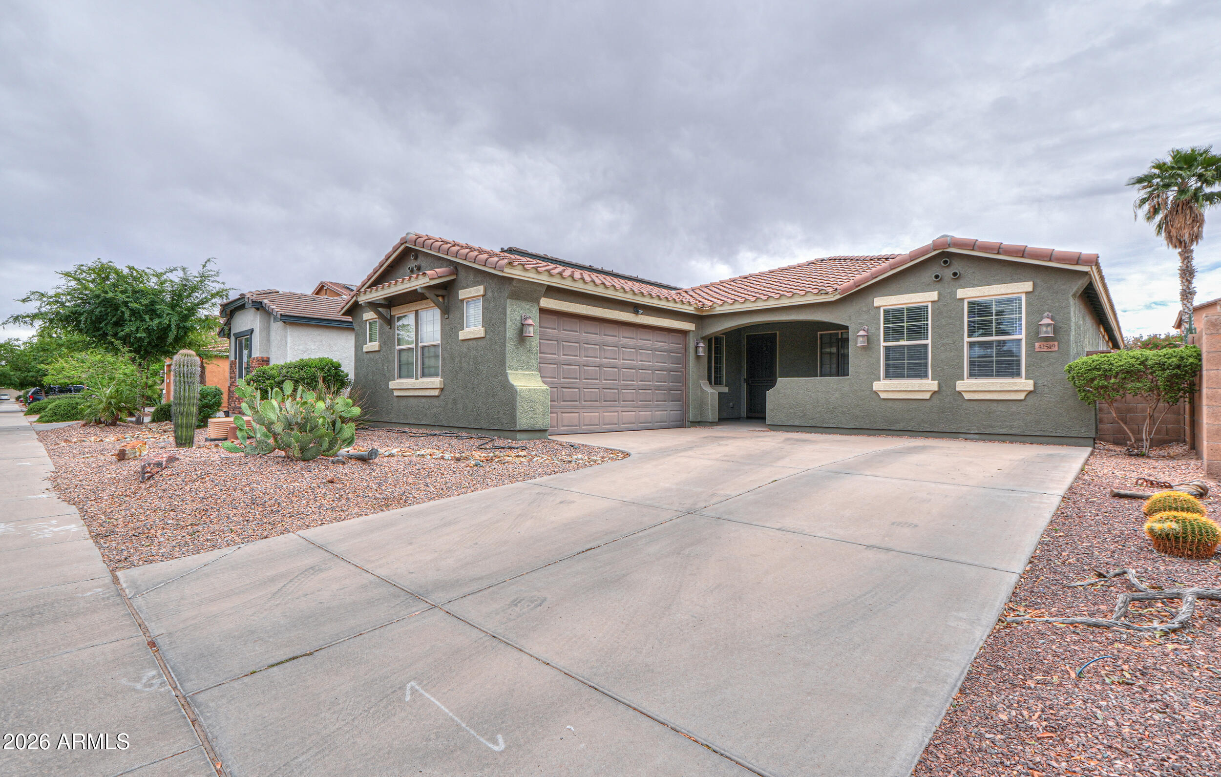 42519 W CHEYENNE Drive