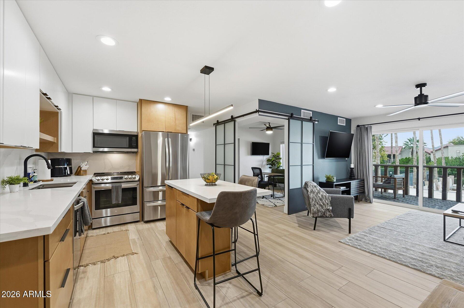 8649 E ROYAL PALM Road 239