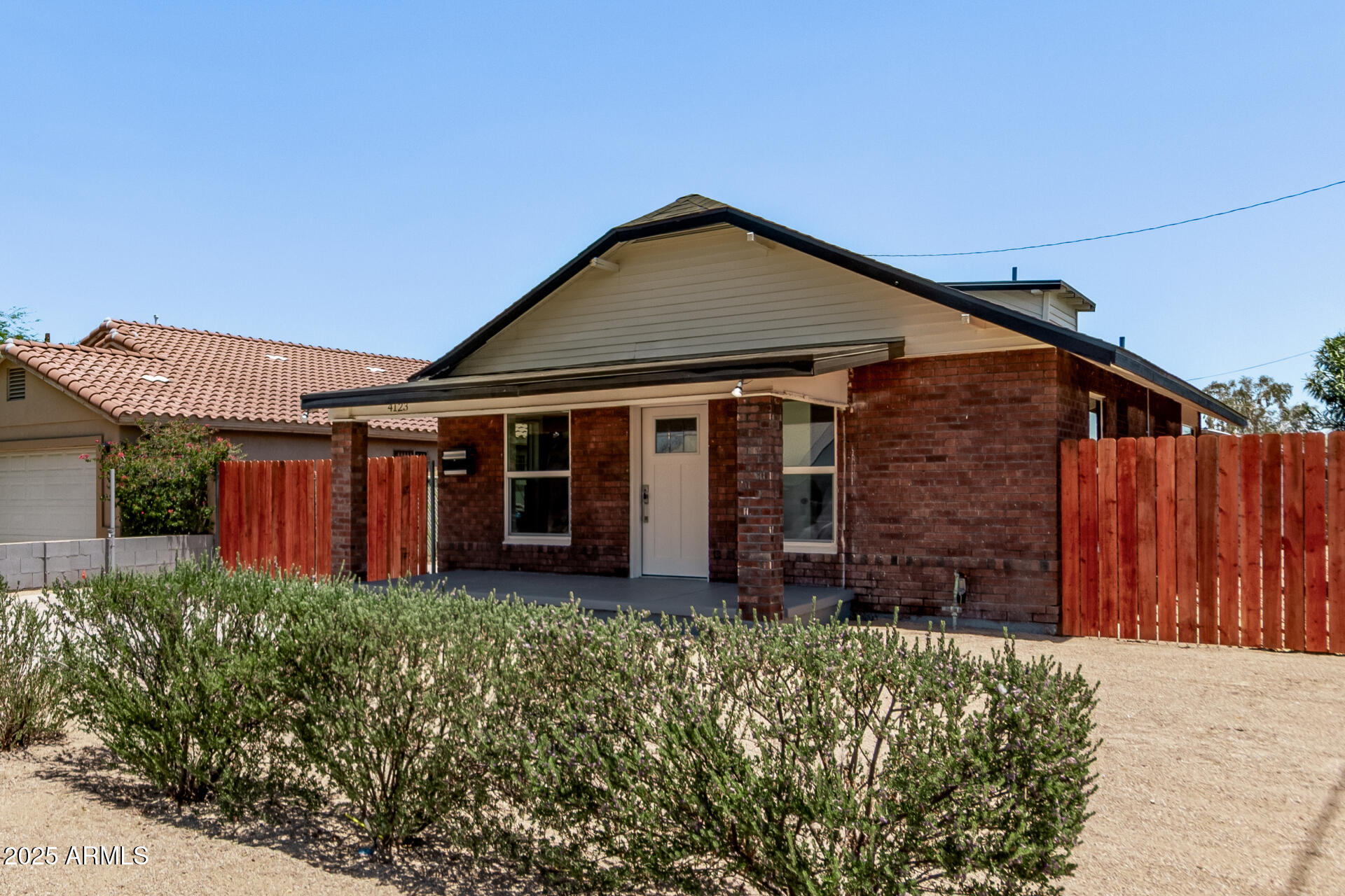 Homes 3 4123 N Longview Avenue