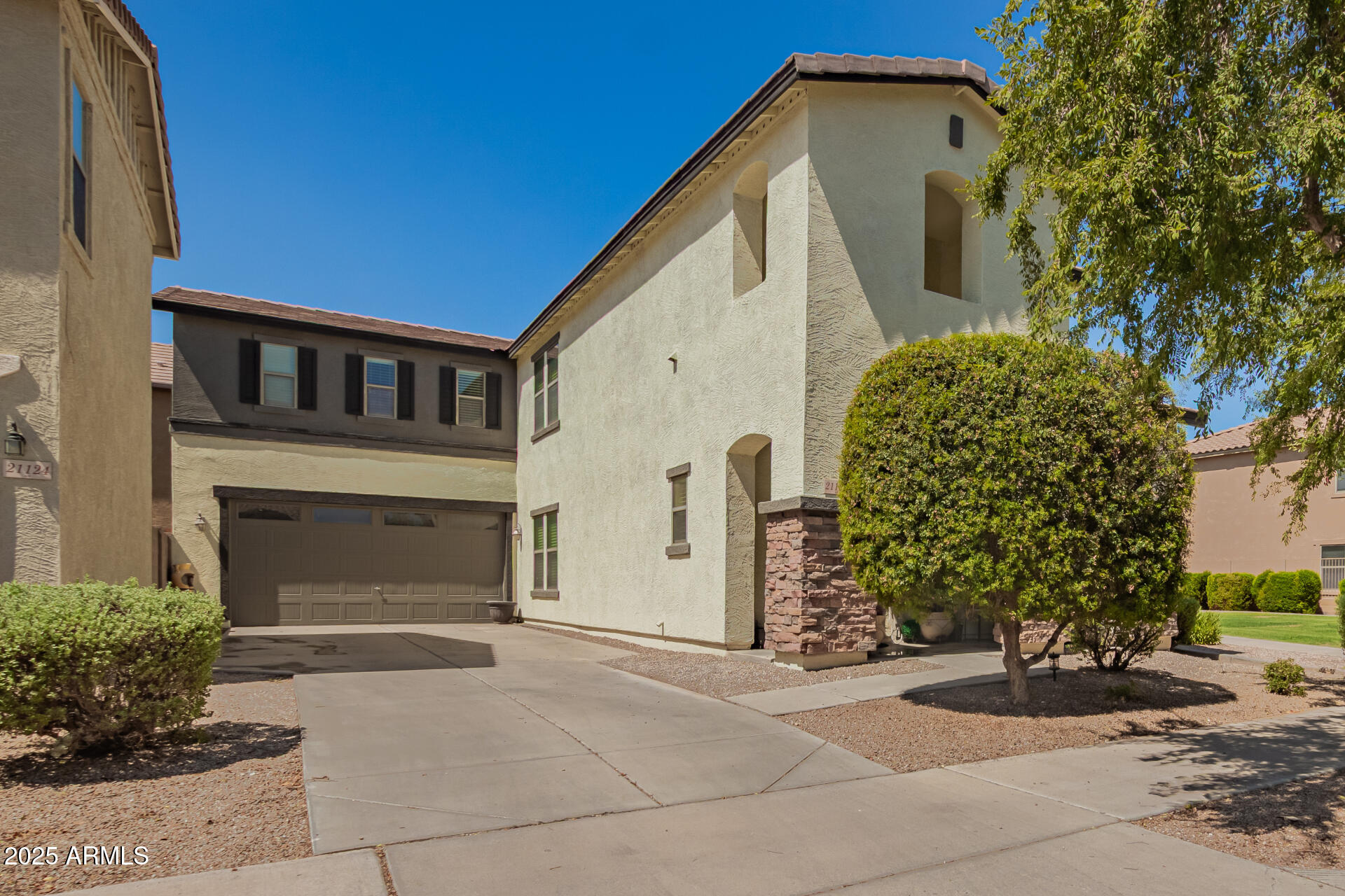 21128 E MUNOZ Drive